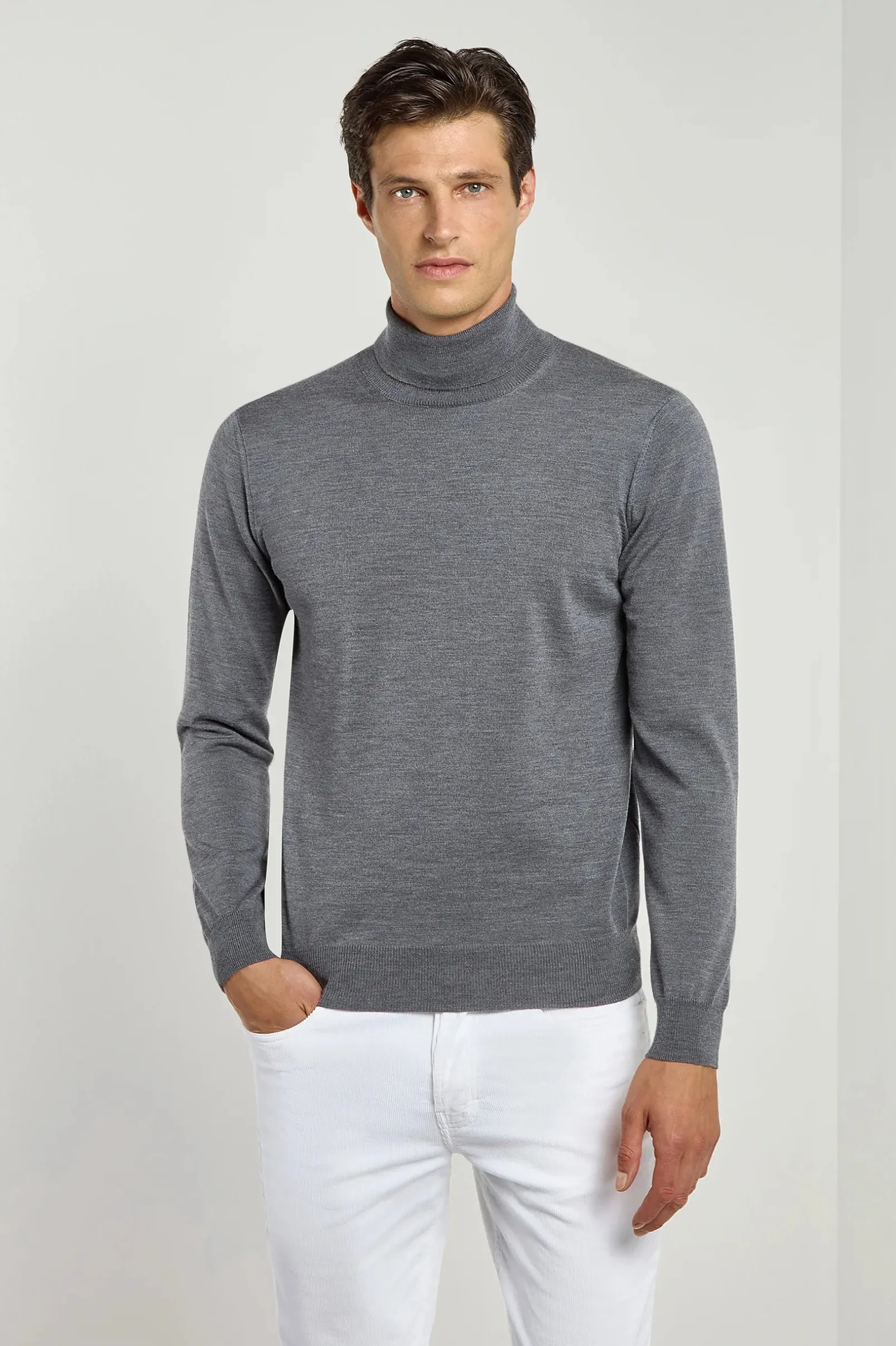 anthracite_merino_turtlen_0.webp Anthracite Merino Turtleneck – Made in Italy