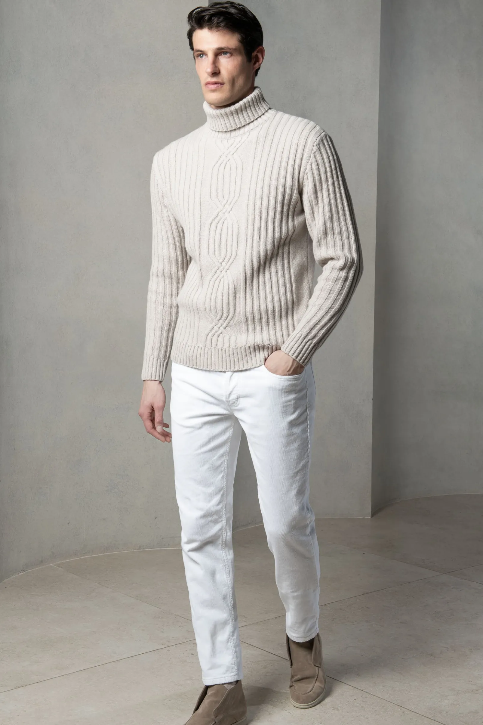 beige_jacquard_patterned__3.webp Beige jacquard patterned wool & cashmere turtleneck – Made in Italy