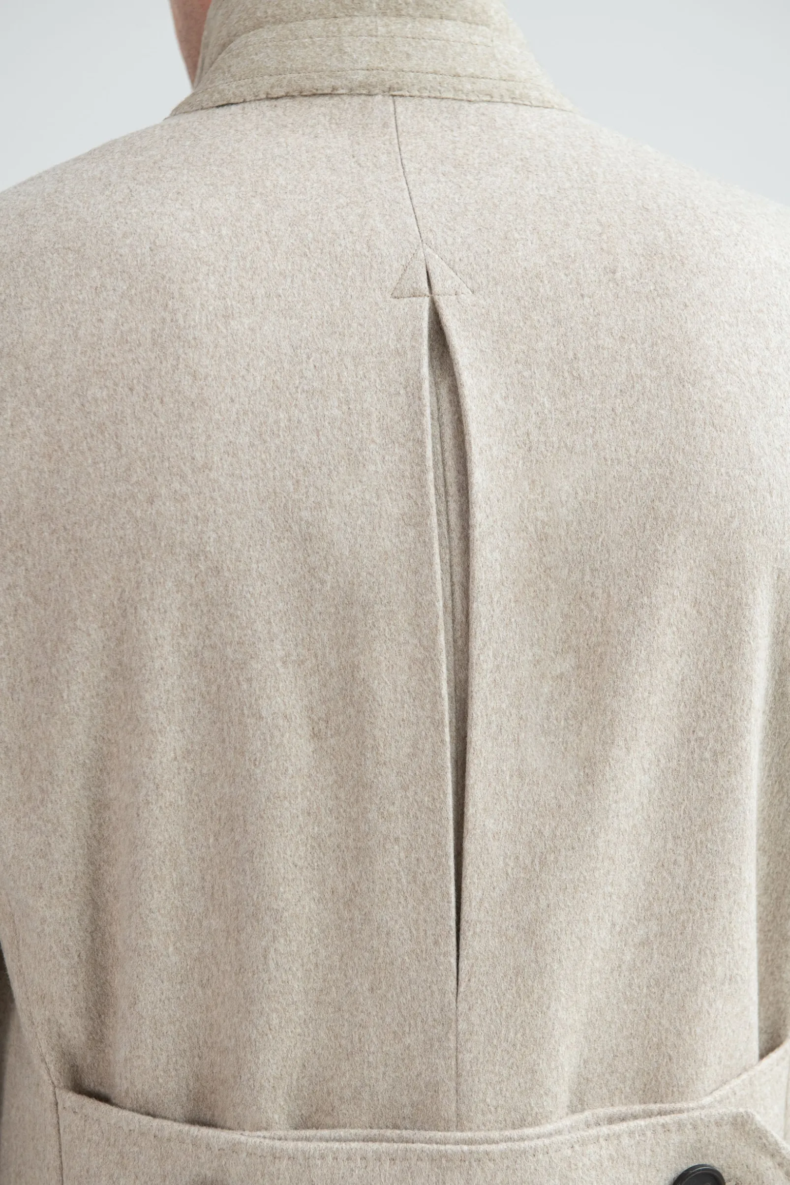 beige_polo_coat__made_in__6.webp Beige Polo Coat – Made in Italy