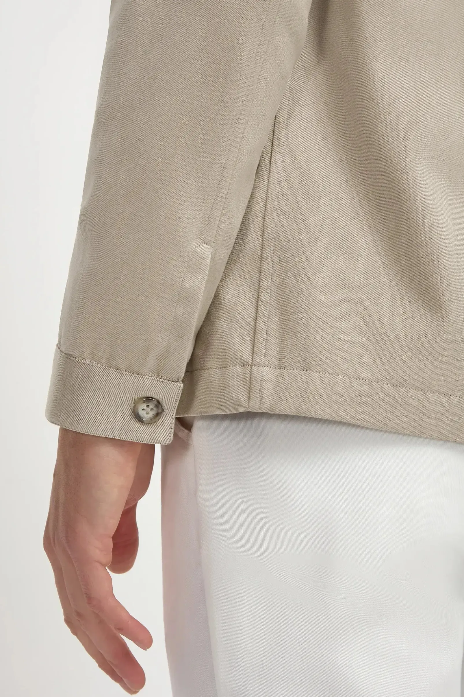 beige_solaro_effect_safar_4.webp Beige solaro effect safari jacket - Made in Italy