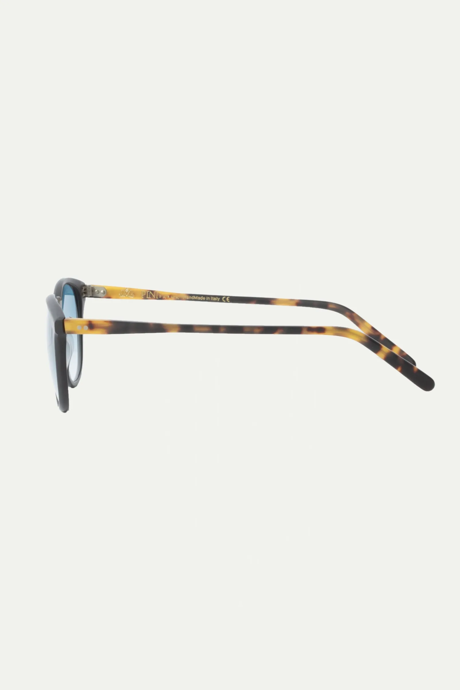 black_capri_sunglasses__m_2.webp Black Capri sunglasses - Made in Italy