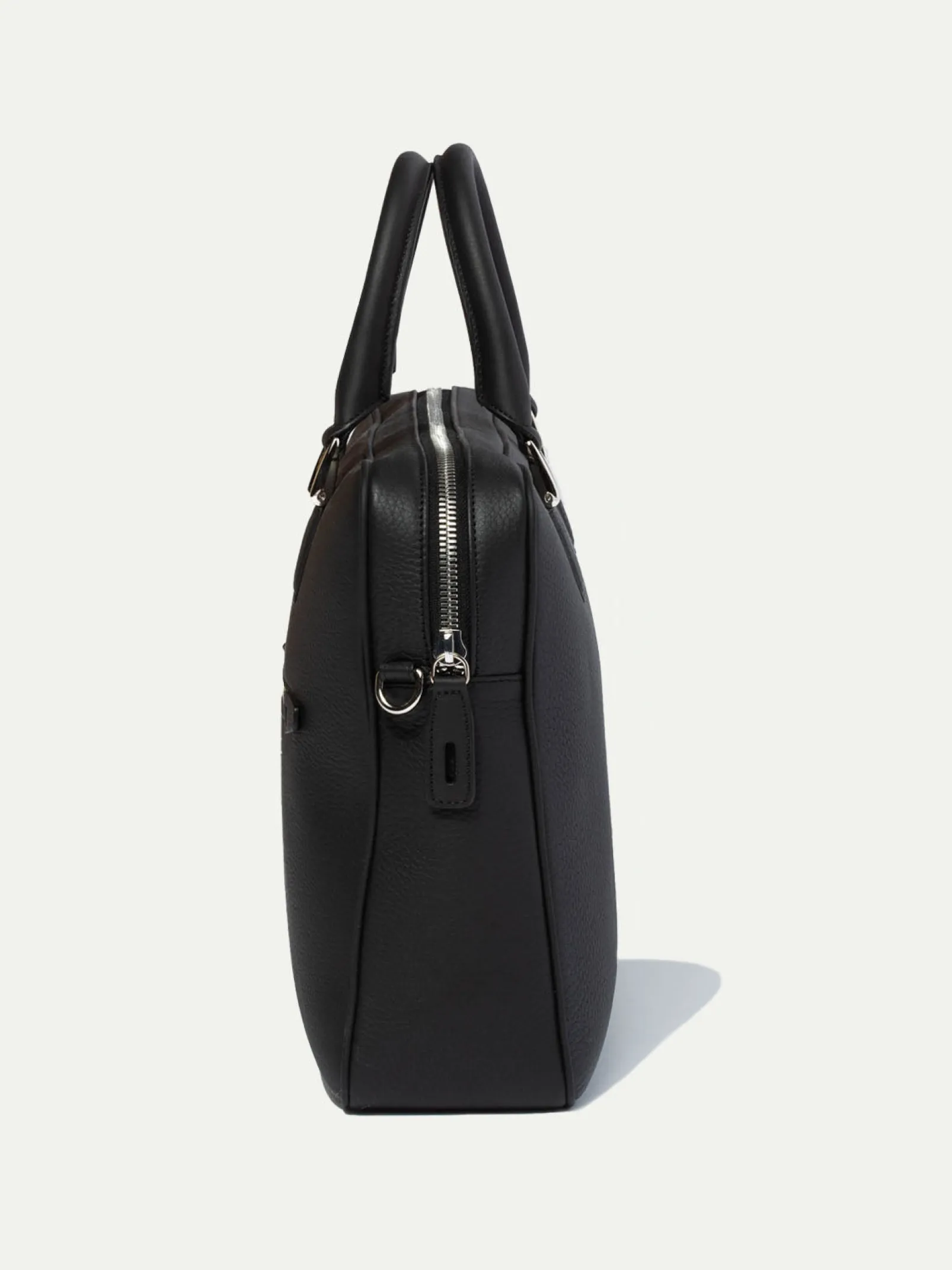 black_leather_briefcase___1.webp Black leather briefcase - Made in Italy