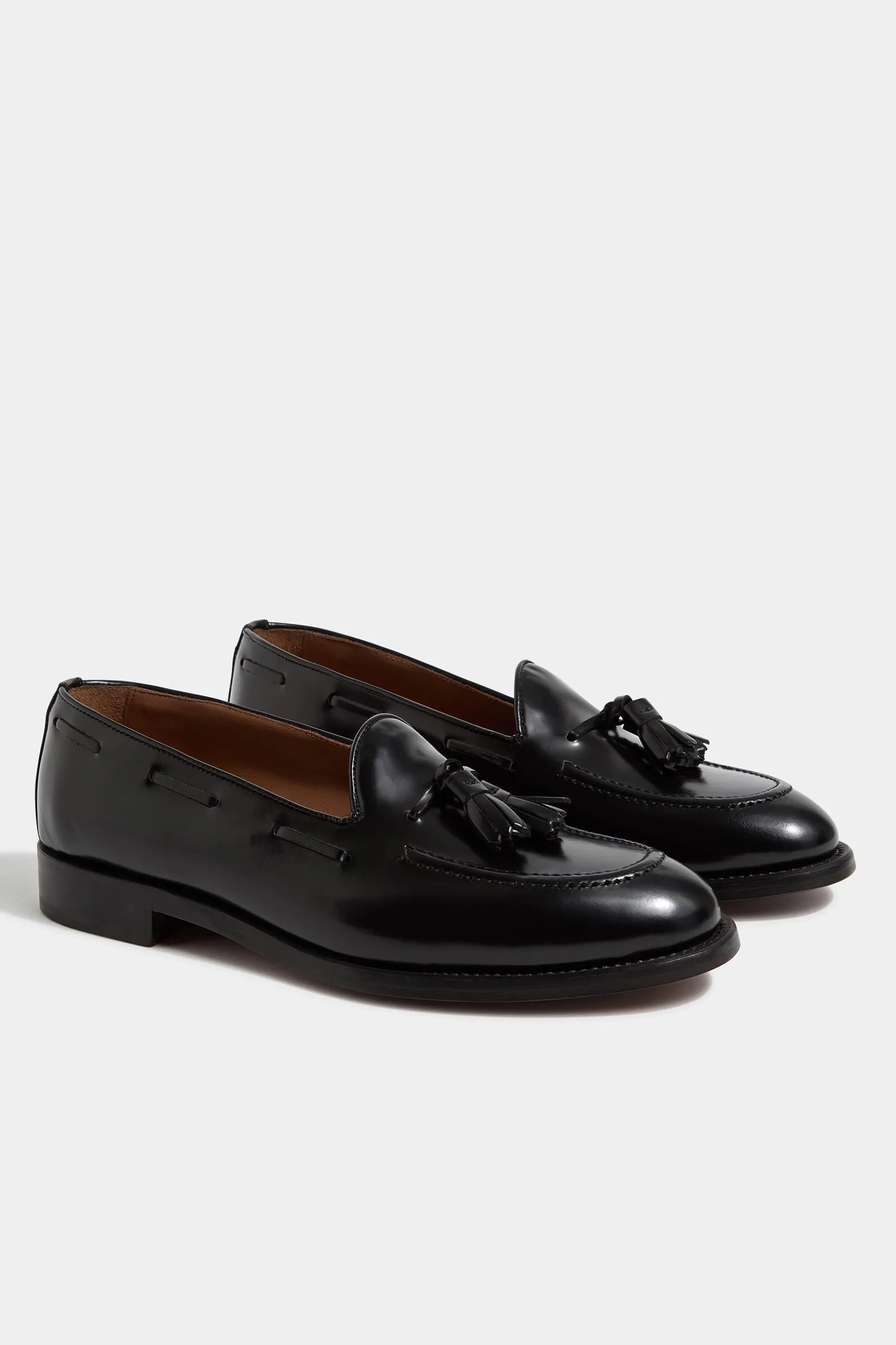 black_tassel_loafers__mad_0.webp Black tassel loafers - Made In Italy