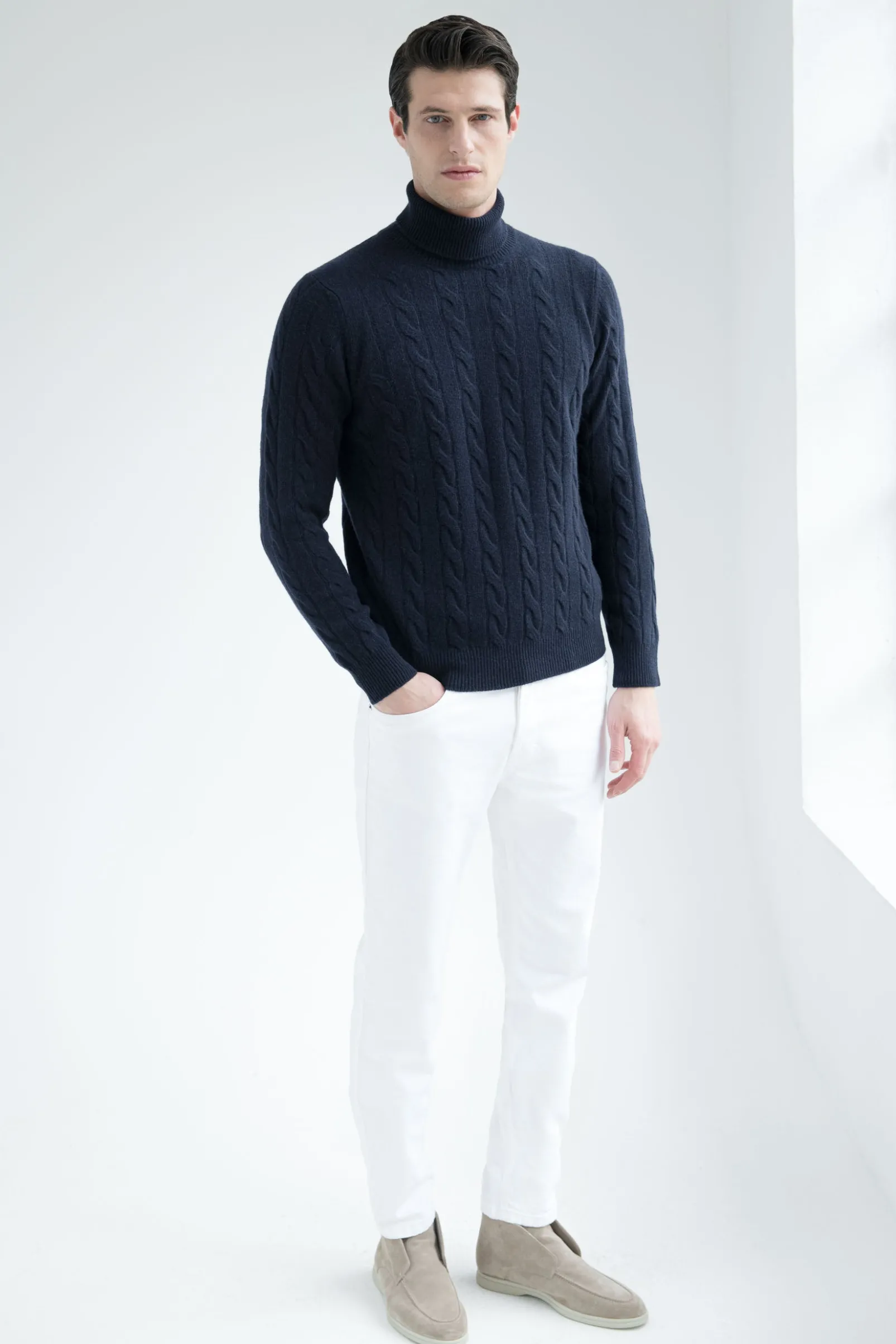 blue_cable_knit_turtlenec_4.webp Blue cable knit turtleneck – Made in Italy