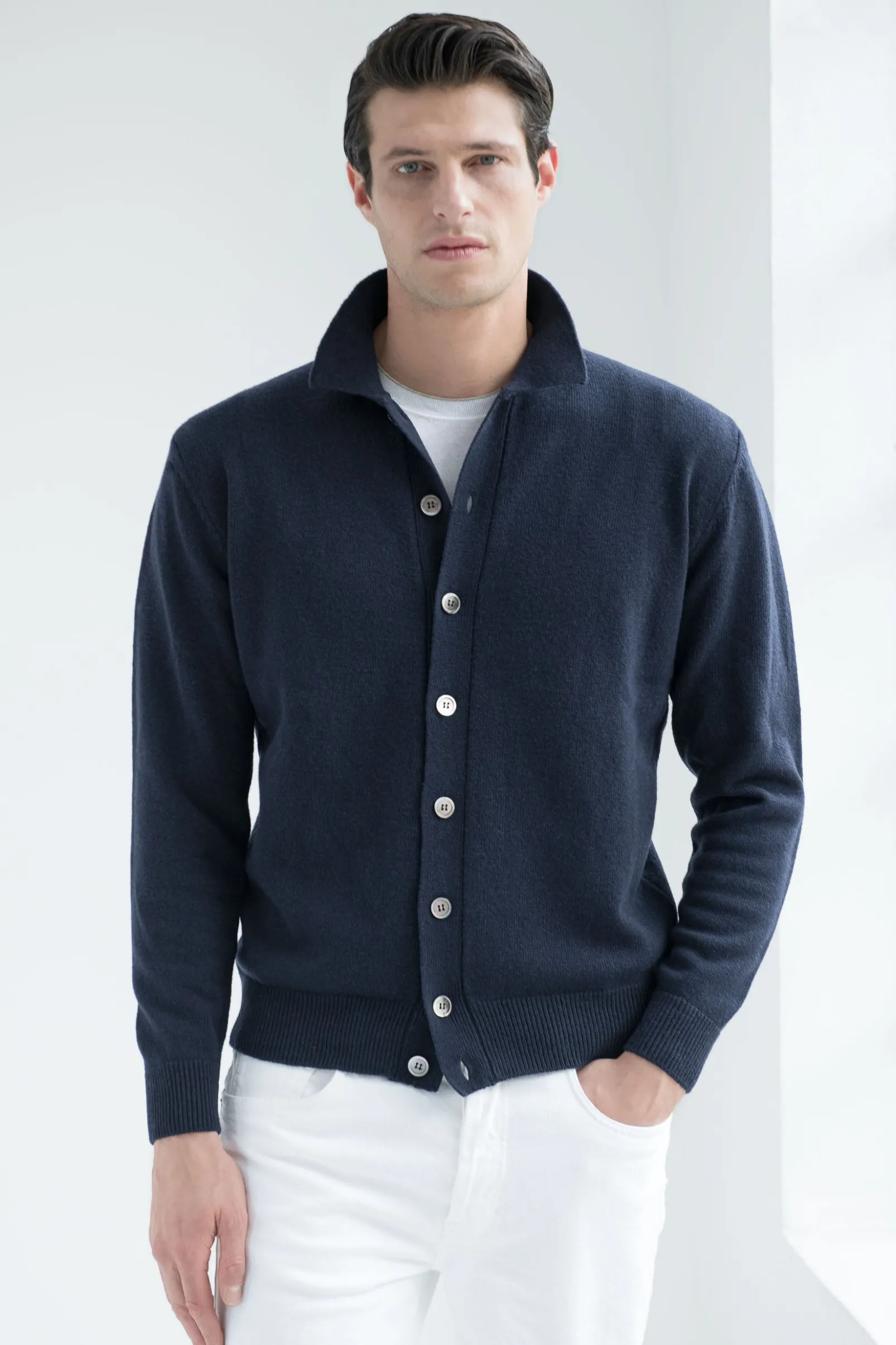 blue_cardigan__made_in_it_0.webp Blue cardigan – Made in Italy