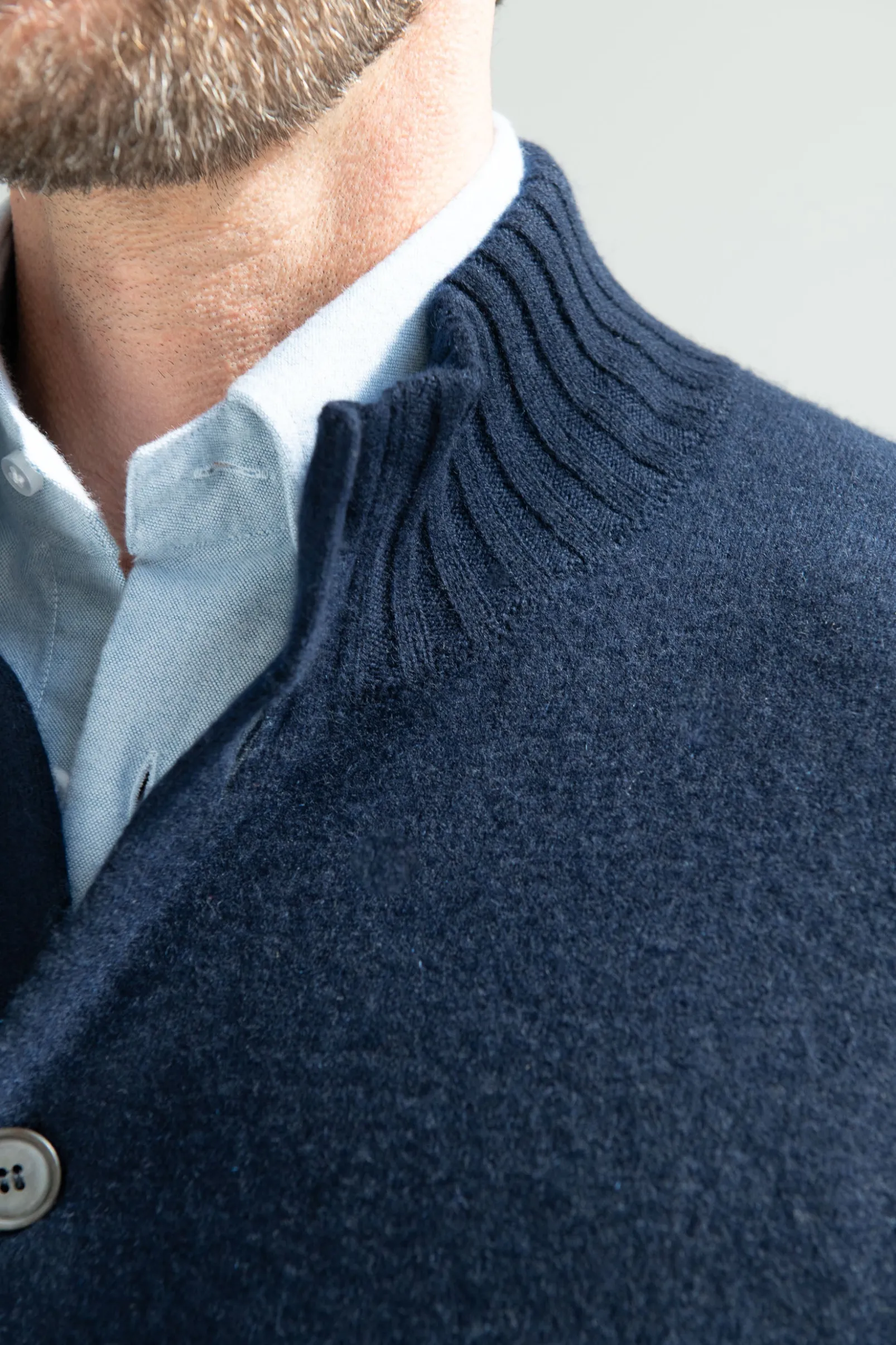 blue_cashmere_knitted_bom_4.webp Blue Cashmere Knitted Bomber – Made in Italy