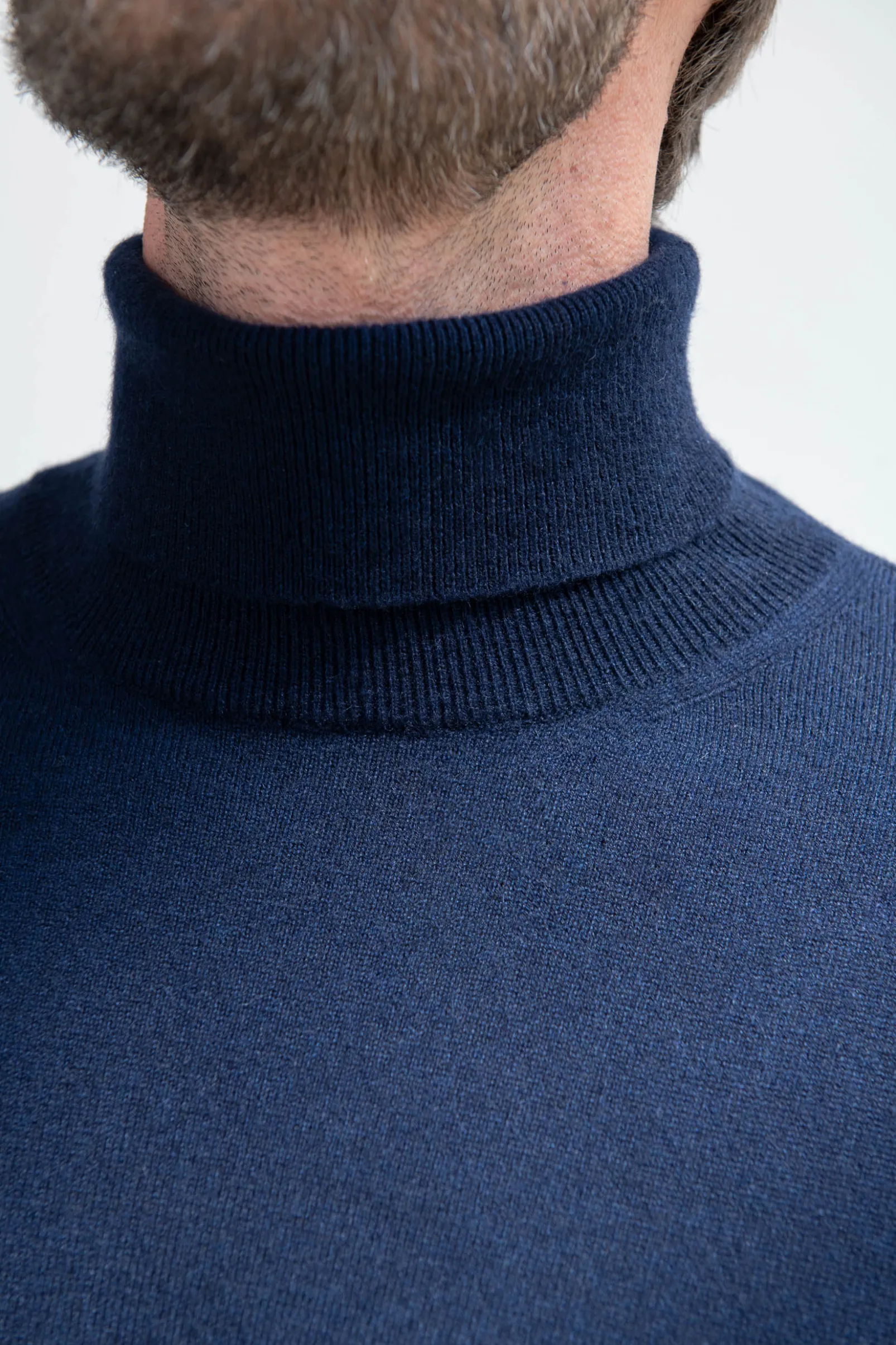 blue_cashmere_turtleneck__1.webp Blue cashmere turtleneck – Made in italy