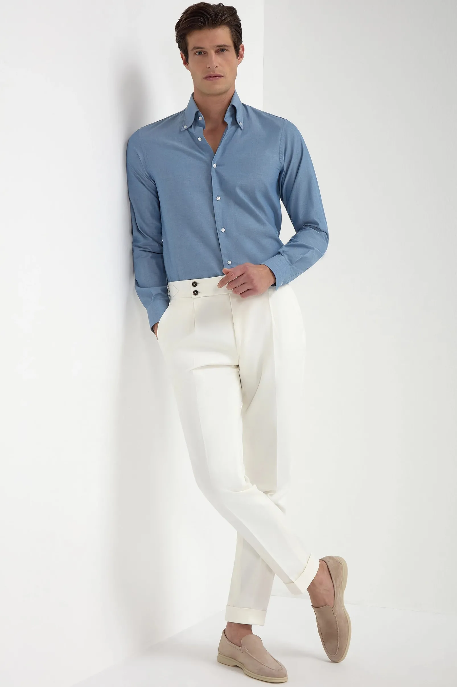 blue_chambray_button_down_2.webp Blue chambray button down shirt - Made in Italy