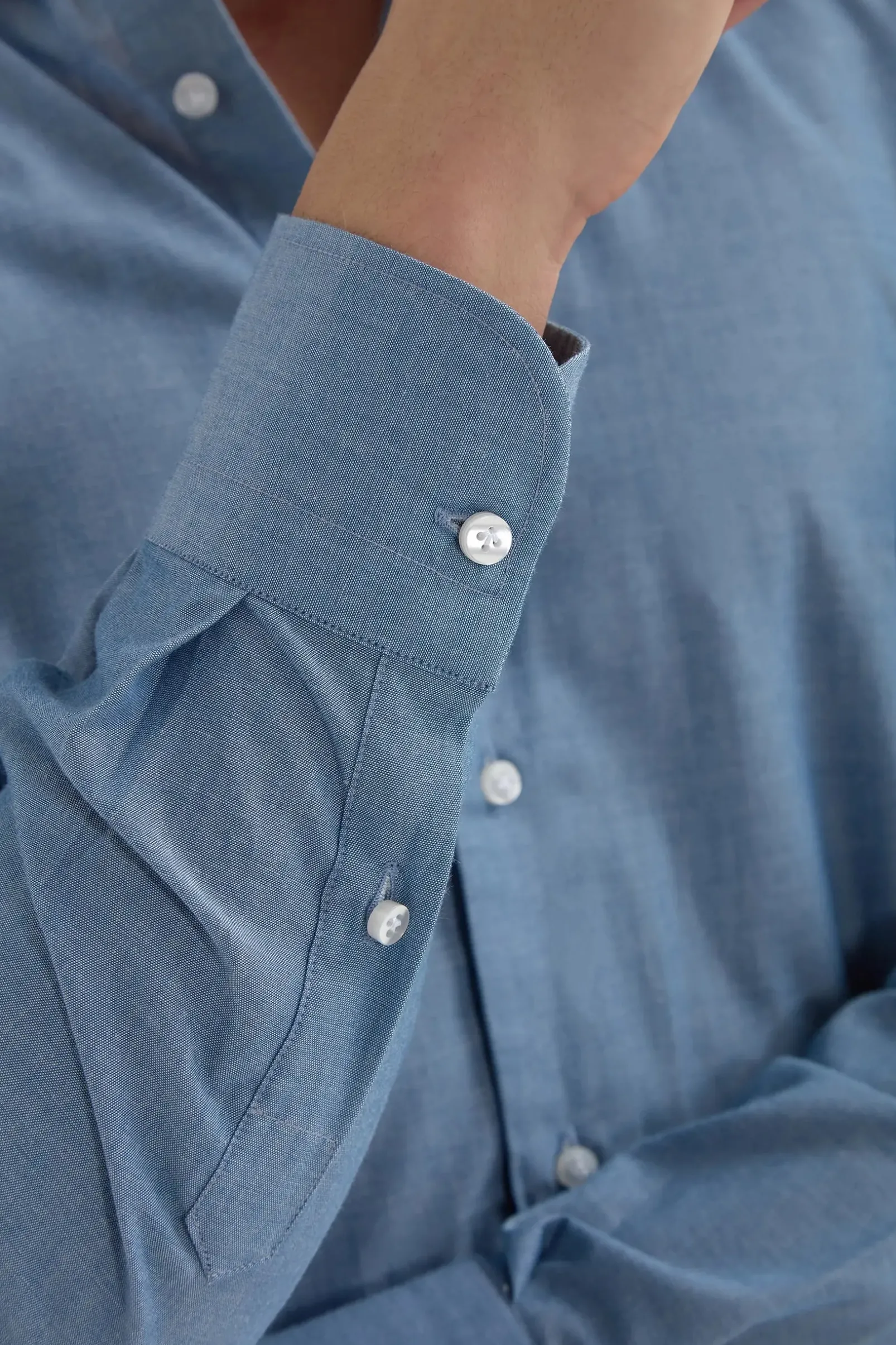 blue_chambray_button_down_3.webp Blue chambray button down shirt - Made in Italy