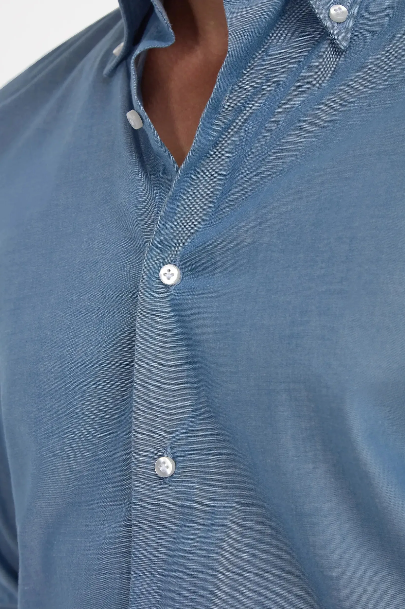 blue_chambray_button_down_4.webp Blue chambray button down shirt - Made in Italy