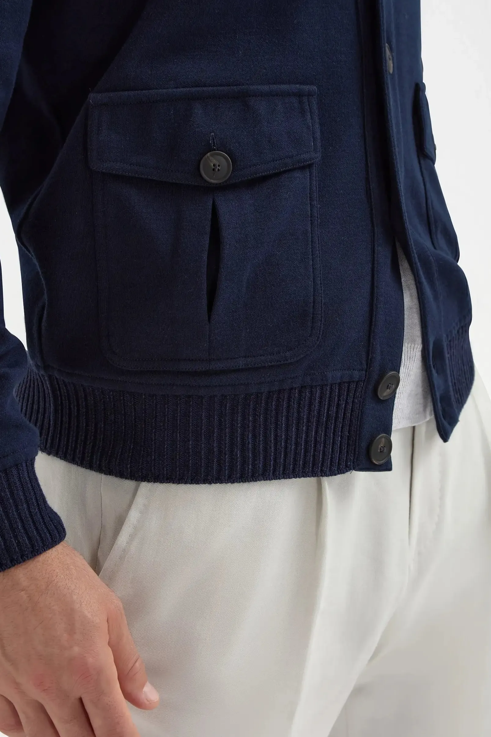 blue_cotton_knitted_bombe_3.webp Blue cotton knitted bomber – Made in Italy