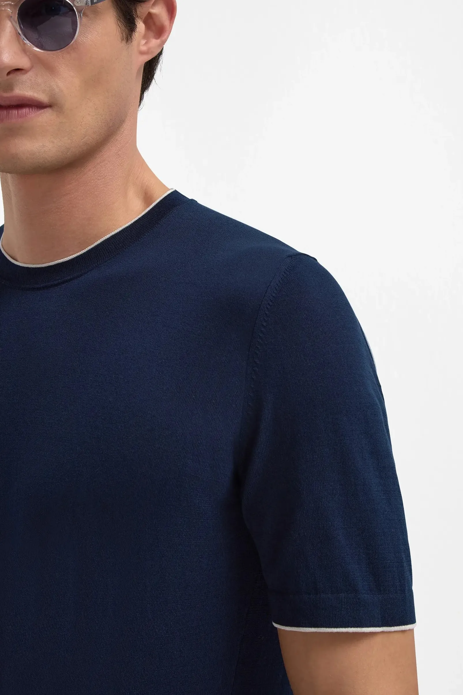 blue_knitted_tshirt__made_1.webp Blue knitted t-shirt - Made in Italy