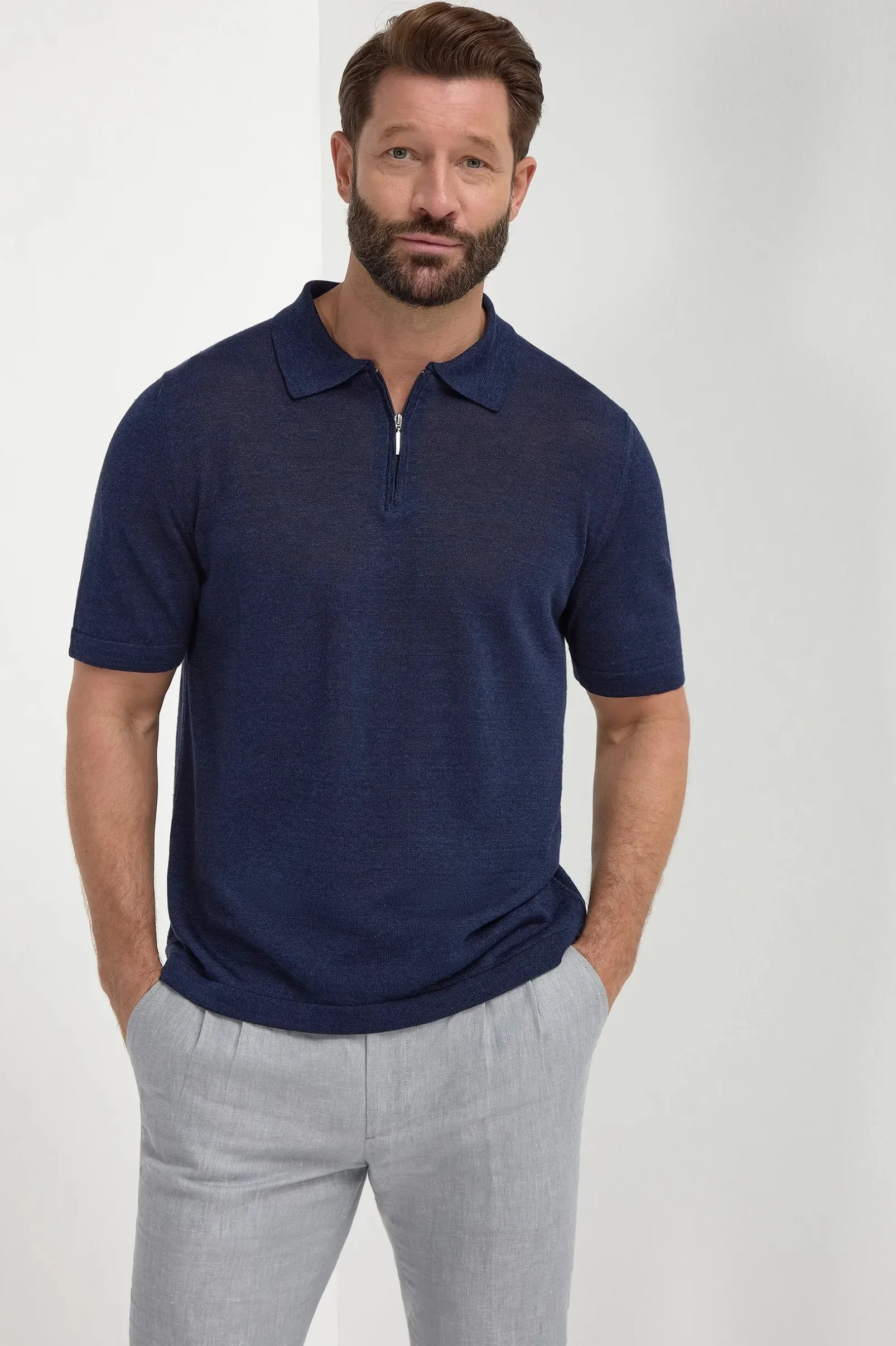 blue_linen_and_cotton_zip_0.webp Blue linen and cotton zipped polo - Made in Italy