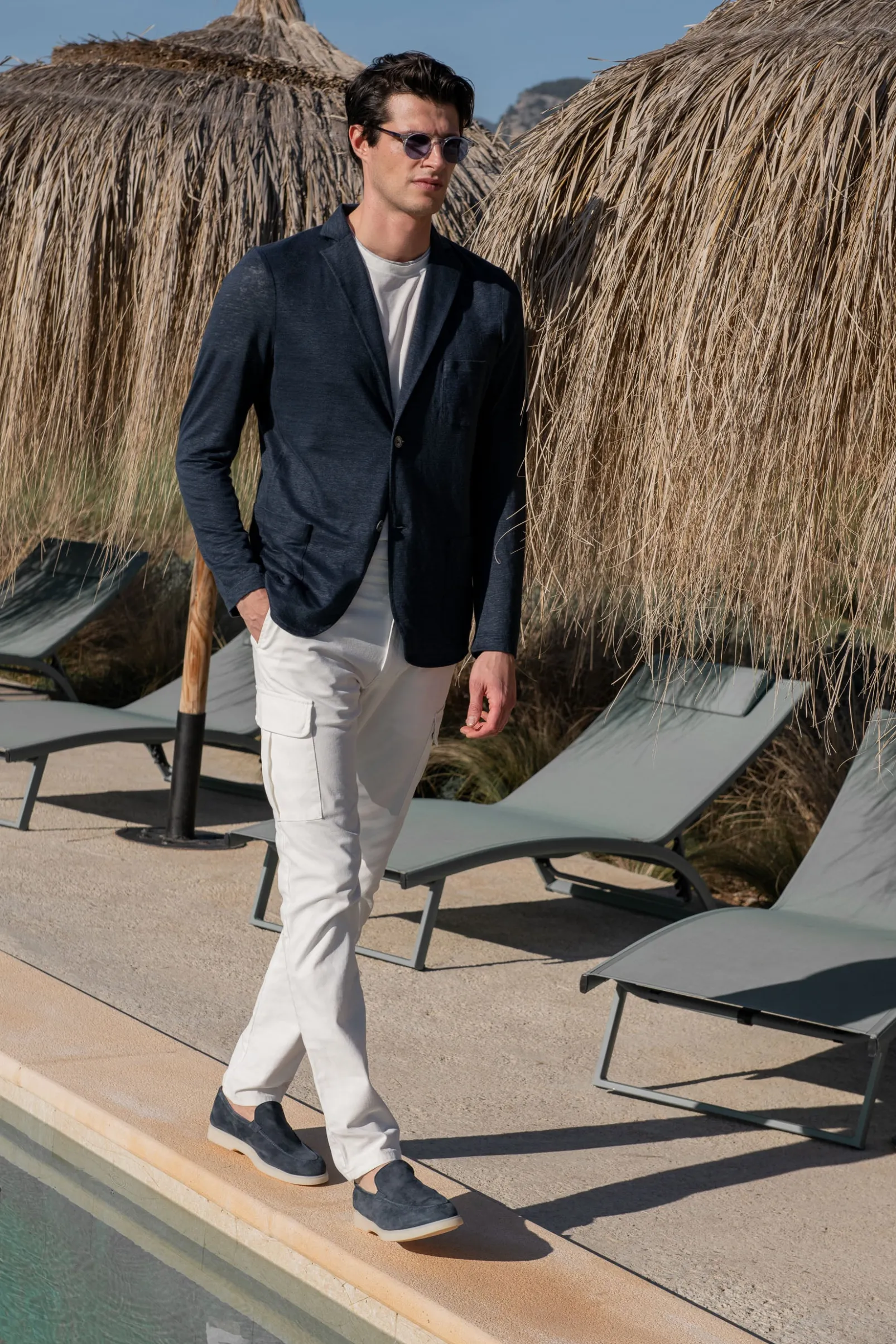 blue_linen_knitted_jacket_4.webp Blue linen knitted jacket - Made in Italy