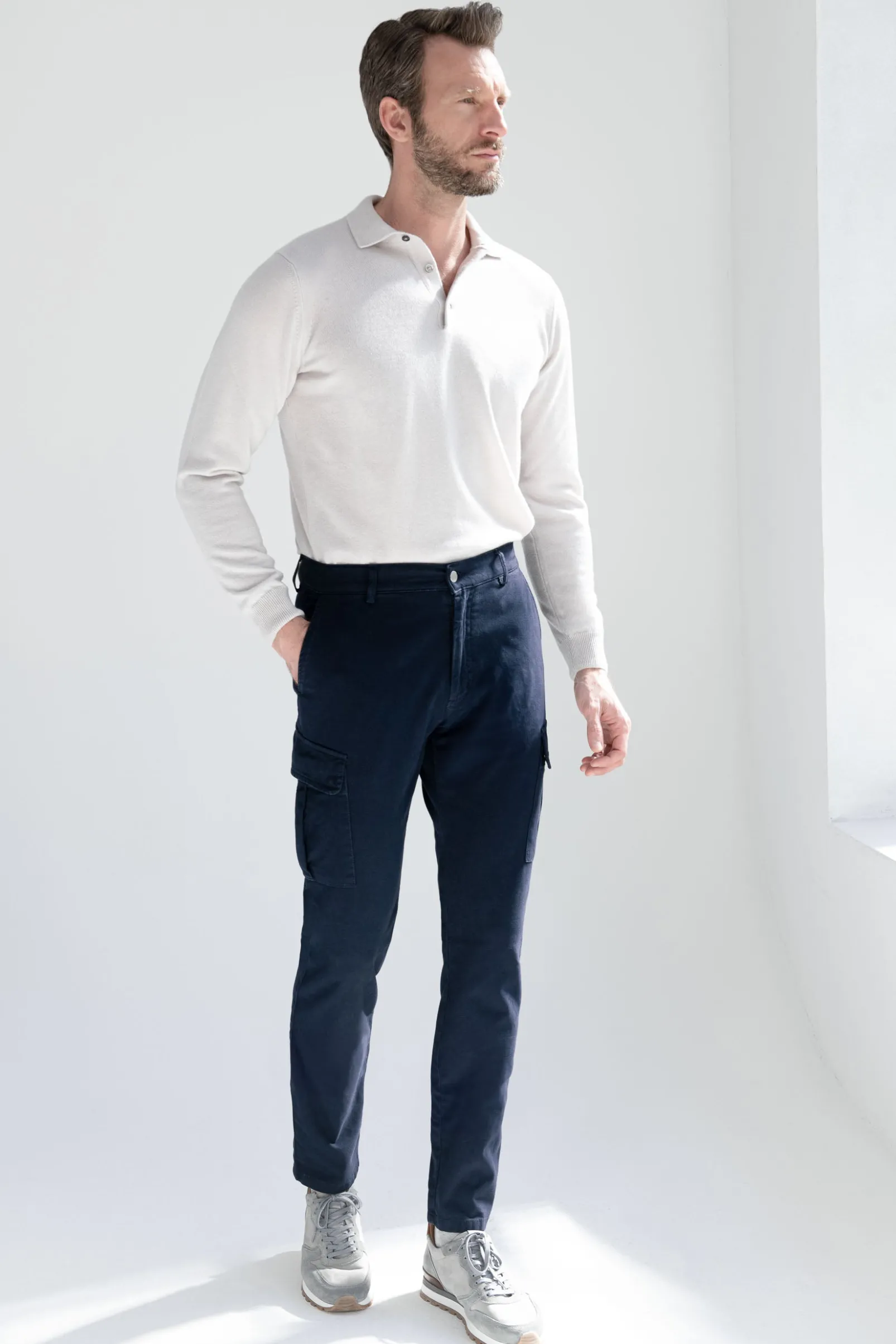 blue_stretch_canvas_cargo_3.webp Blue stretch canvas cargo - Made in Italy