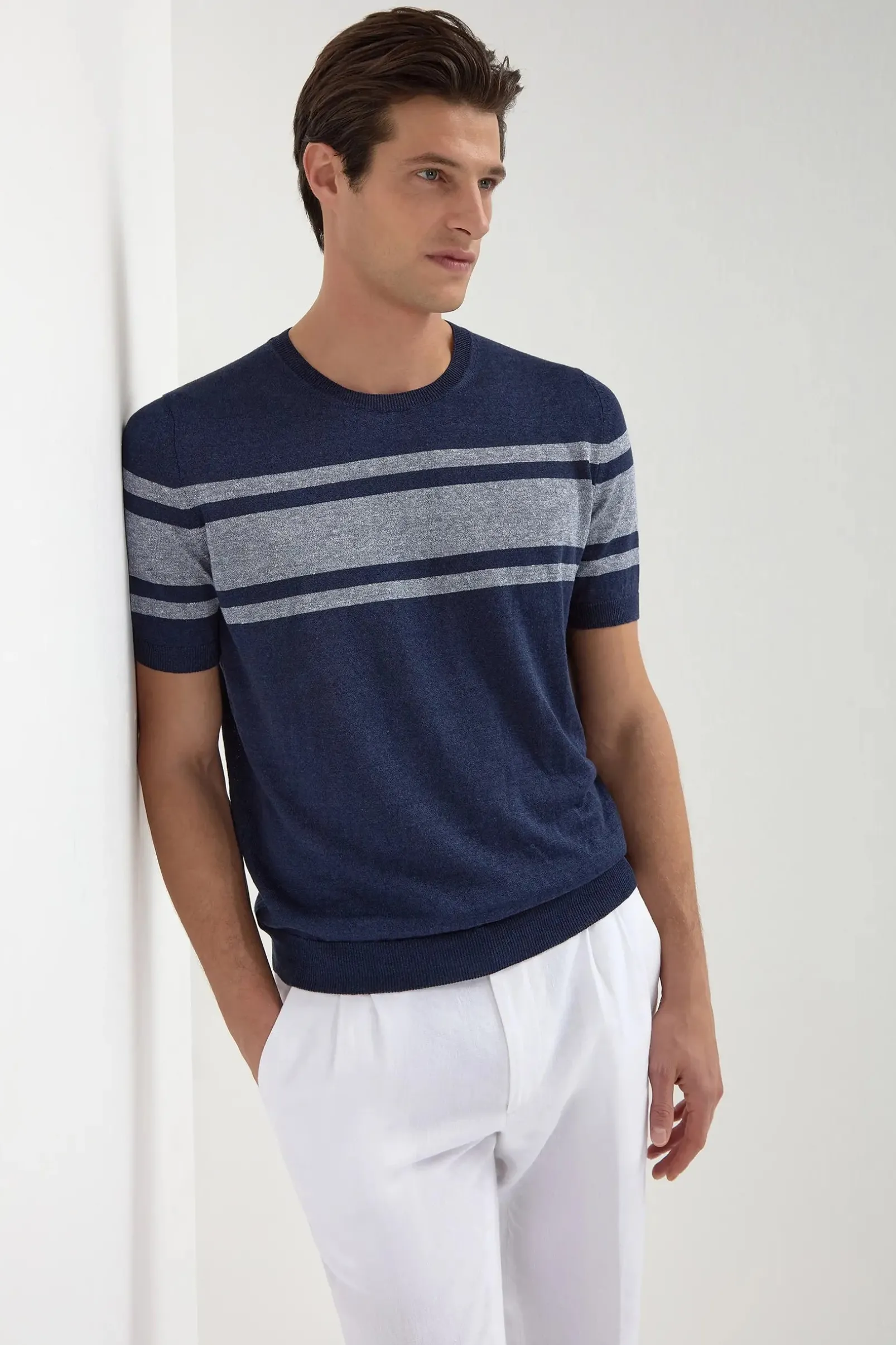 blue_striped_linen_tshirt_0.webp Blue striped linen t-shirt - Made in Italy