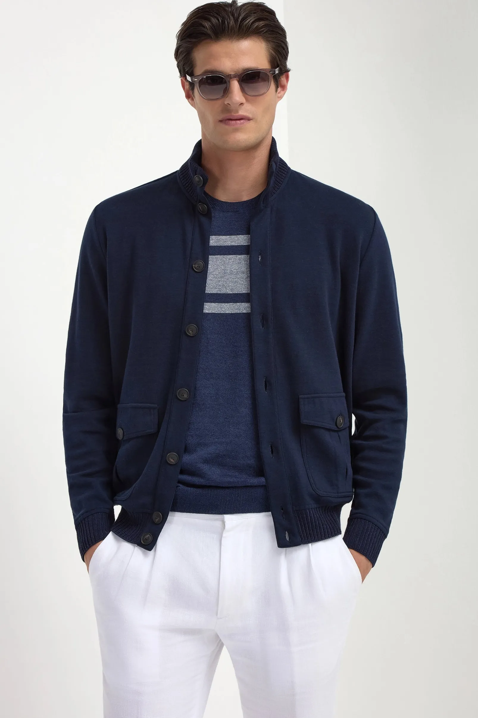 blue_striped_linen_tshirt_4.webp Blue striped linen t-shirt - Made in Italy