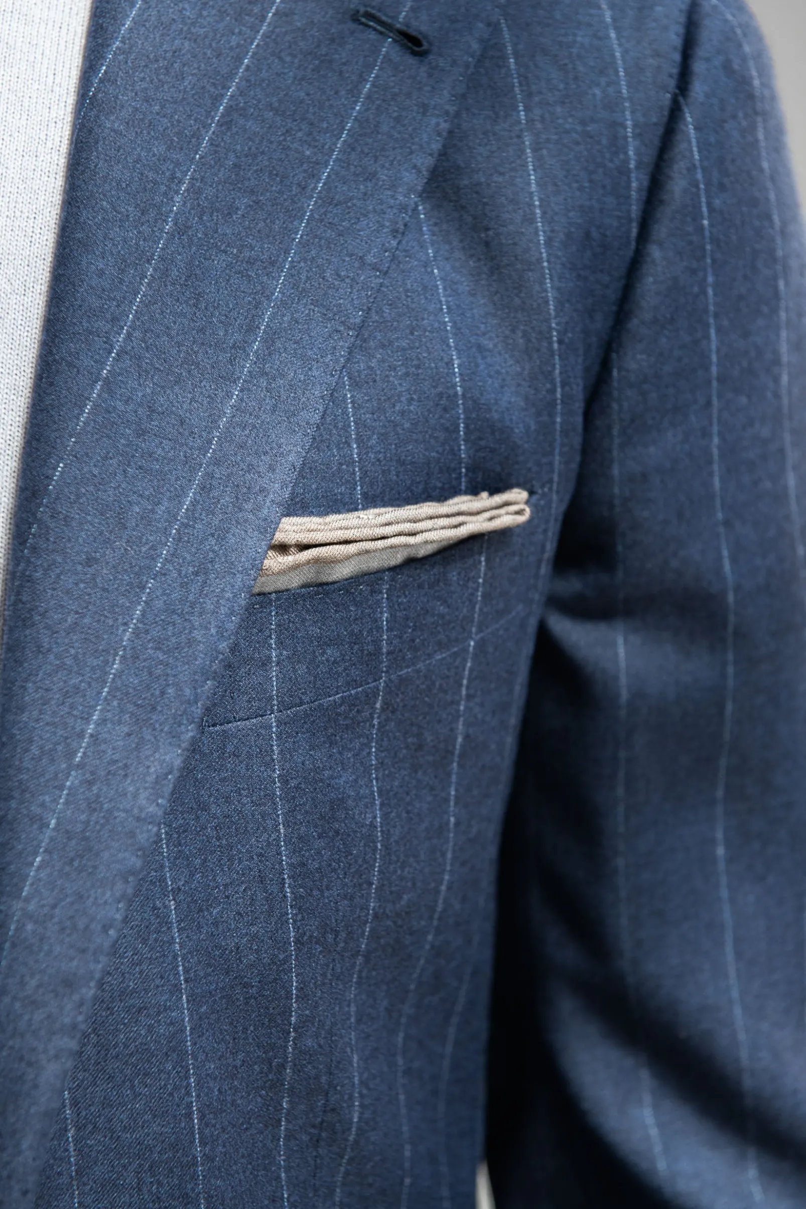 blue_striped_s_suit__made_2.webp Blue striped 140'S suit - Made in Italy