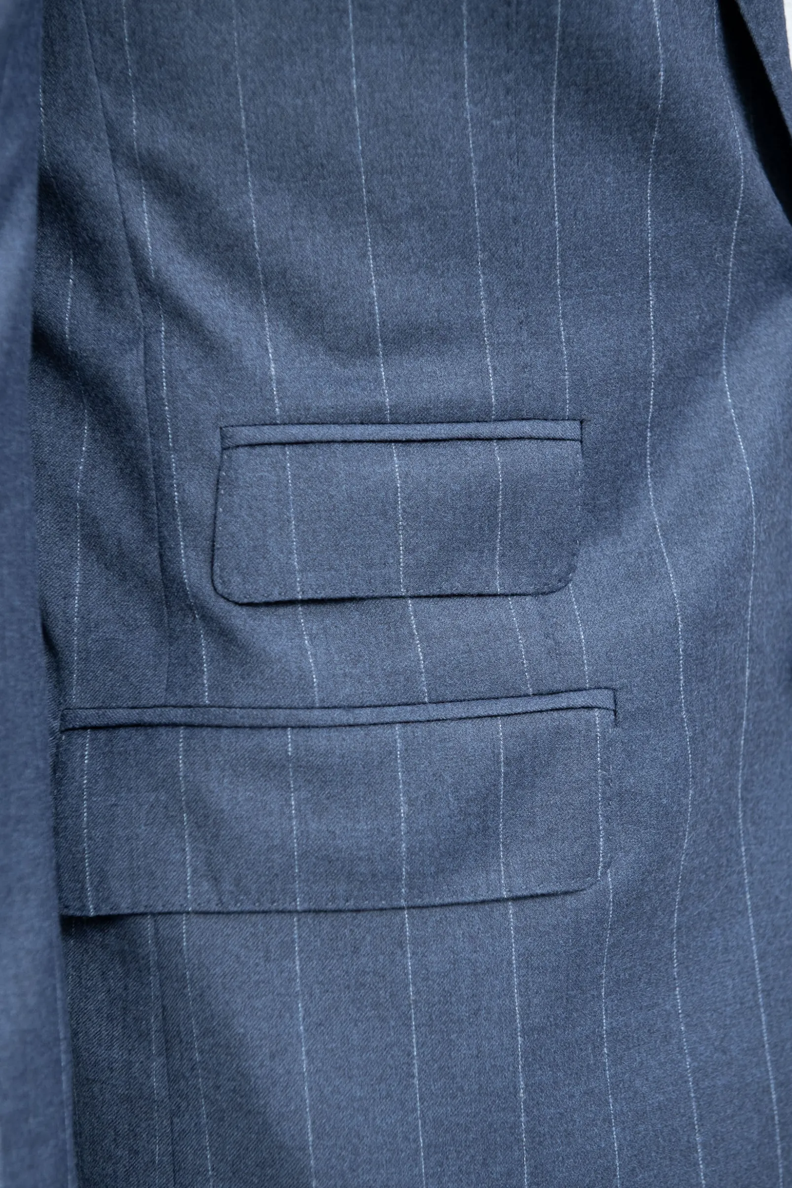 blue_striped_s_suit__made_3.webp Blue striped 140'S suit - Made in Italy