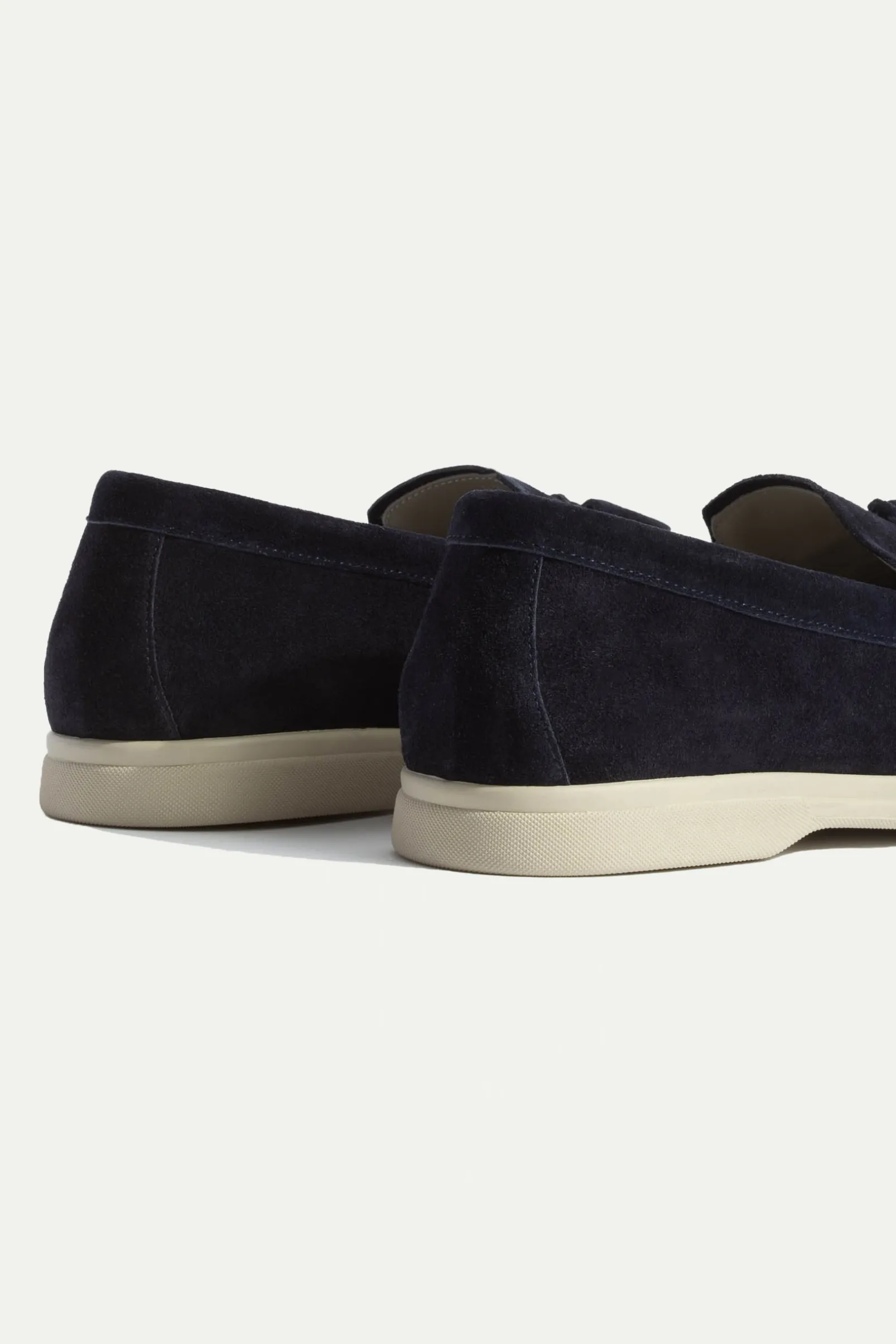 blue_suede_tassel_loafers_1.webp Blue suede tassel loafers - Made In Italy