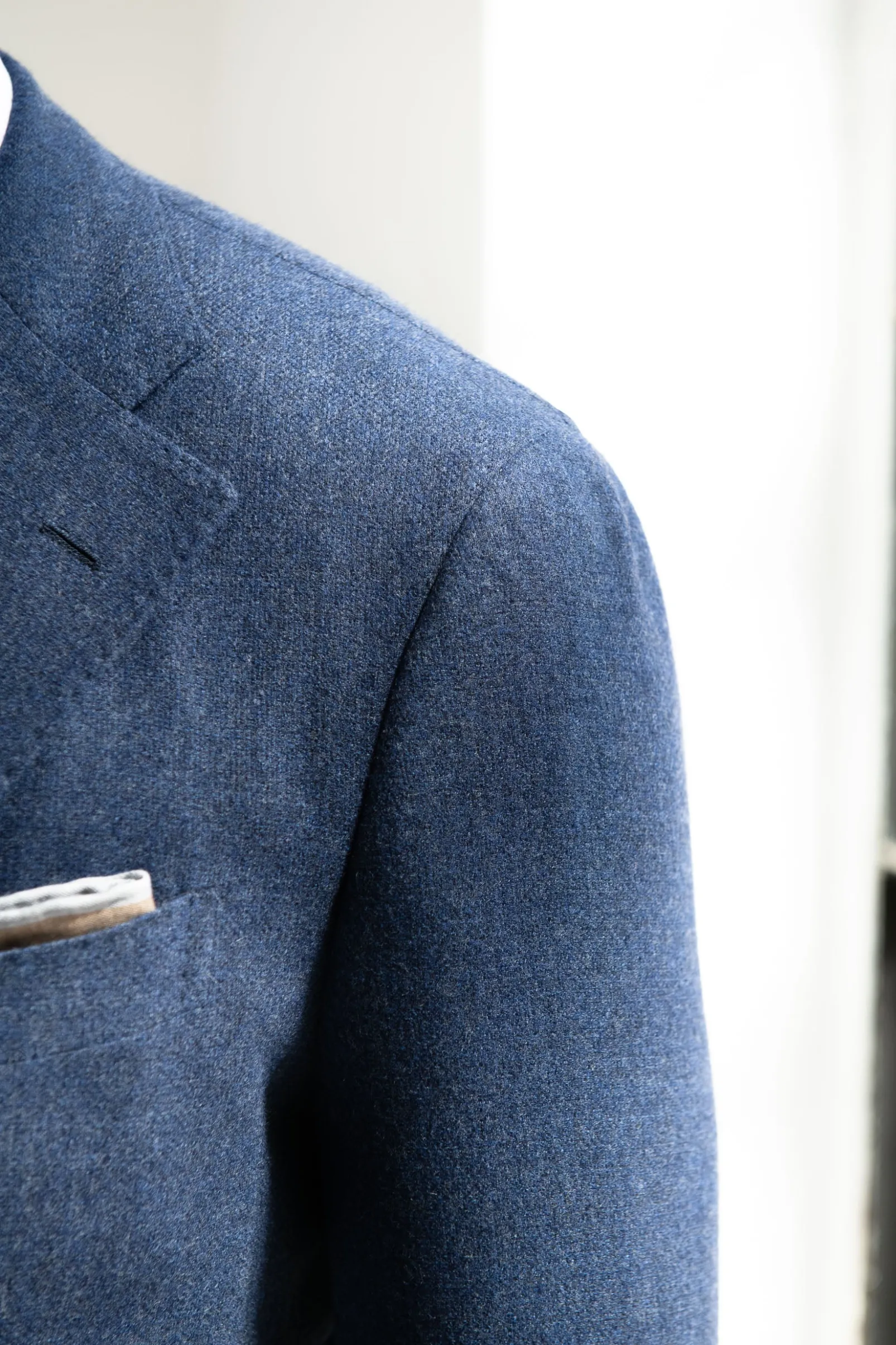 bluette_wool_and_cashmere_4.webp Bluette wool and cashmere suit - Made in Italy
