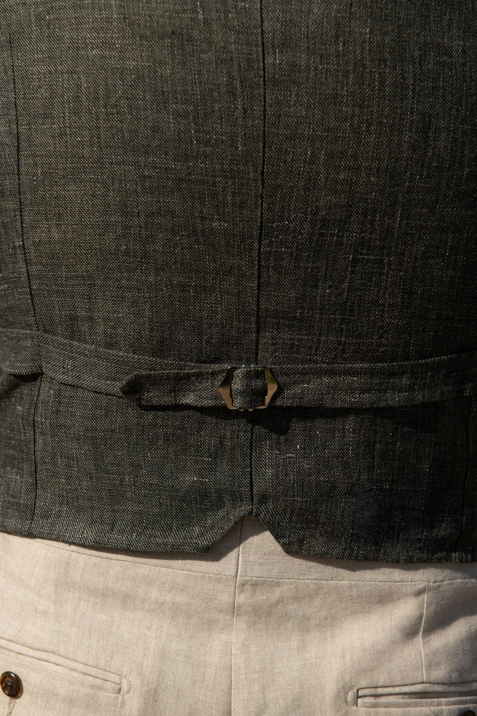green_linen_waistcoat__ma_2.webp Green linen waistcoat - Made in Italy