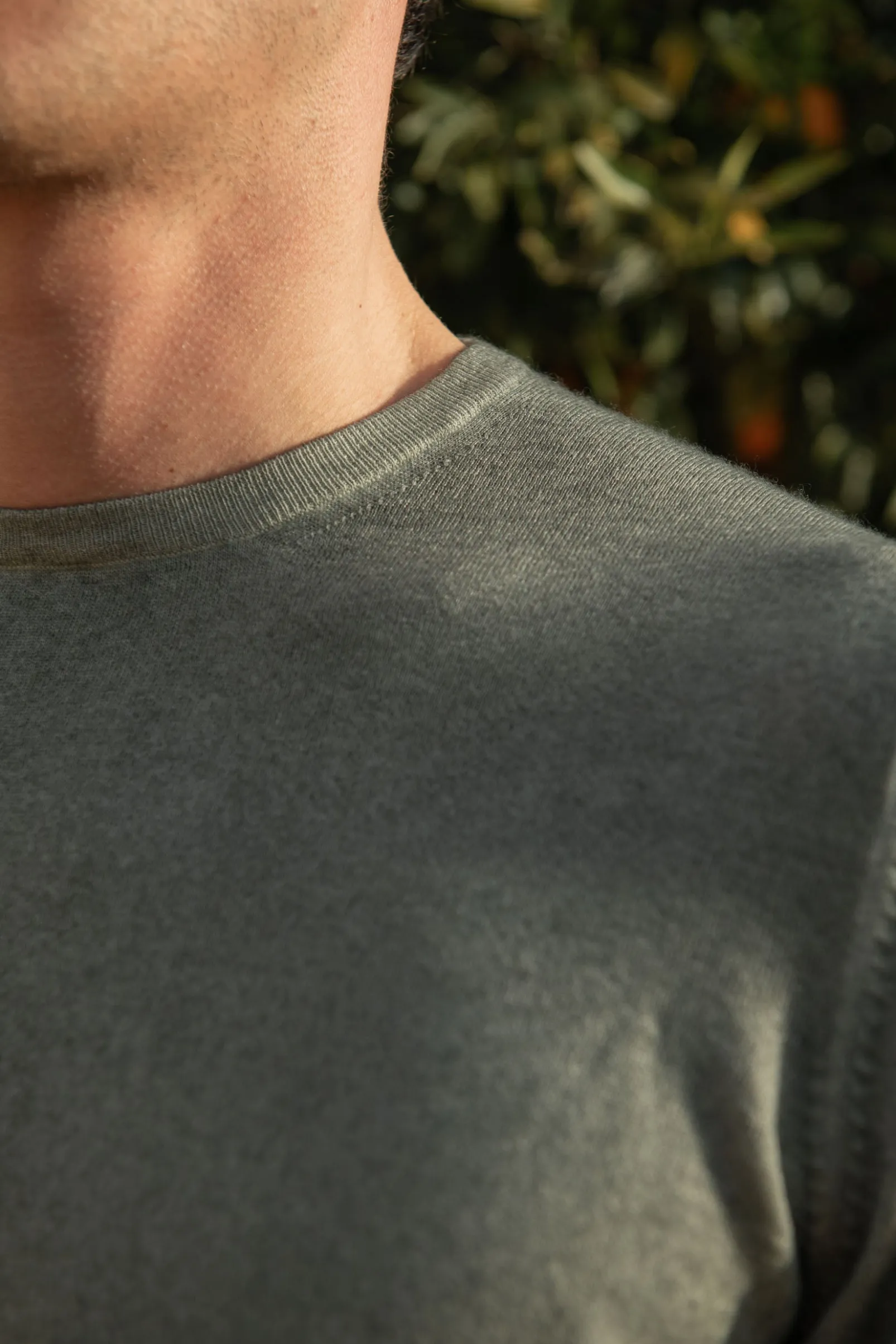green_superlight_cashmere_1.webp Green superlight cashmere round neck – Made in italy