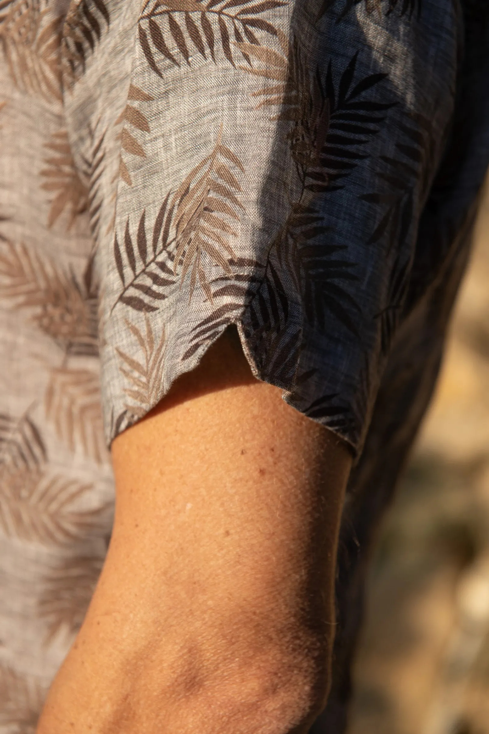 grey_hawaiana_linen_shirt_2.webp Grey Hawaiana linen shirt - Made in Italy