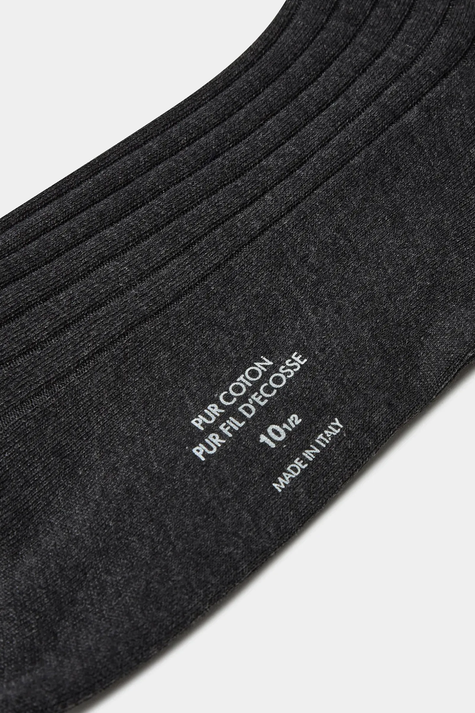 grey_long_socks__made_in__1.webp Grey long socks - Made in Italy