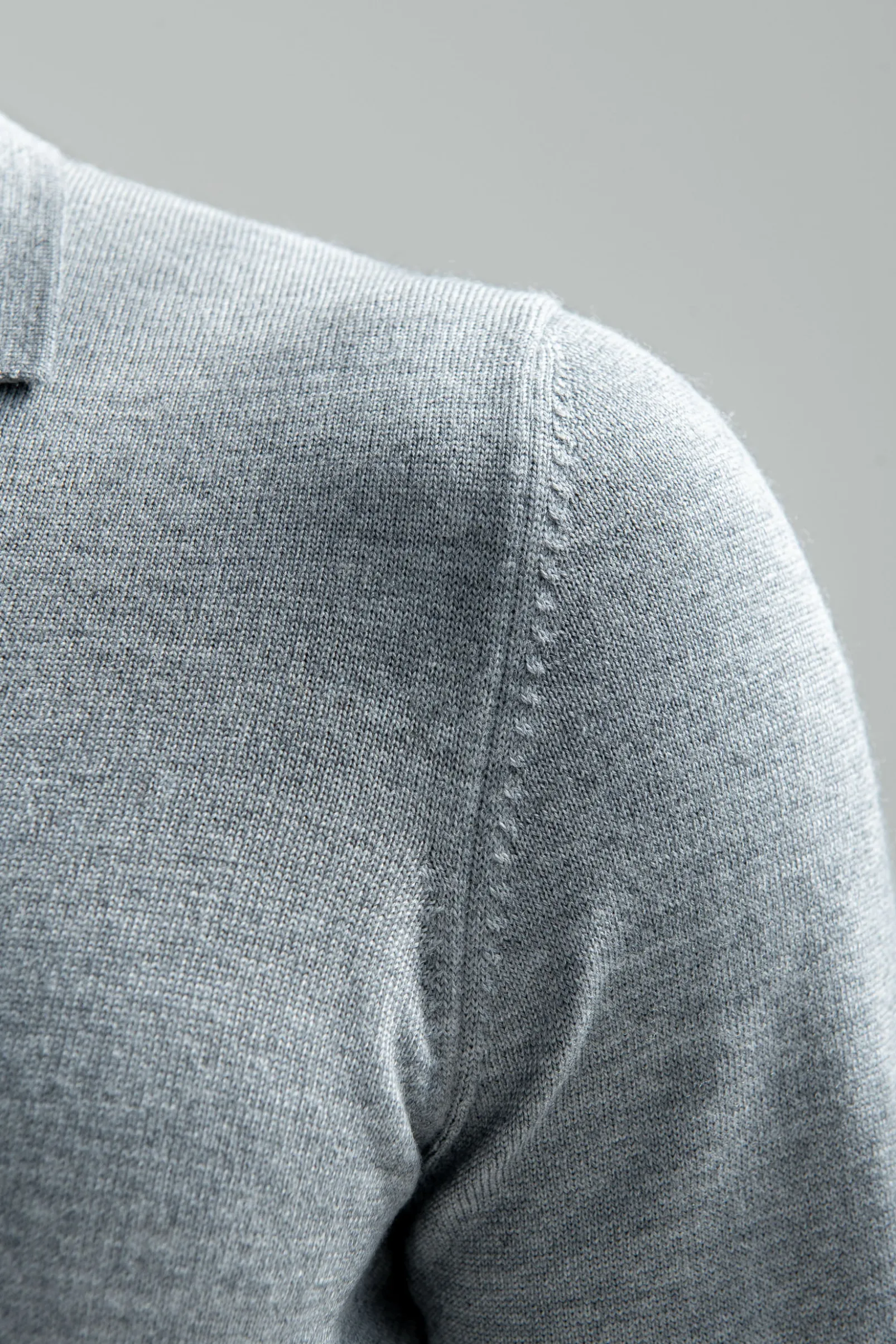 grey_merino_polo__made_in_1.webp Grey Merino polo – Made in Italy