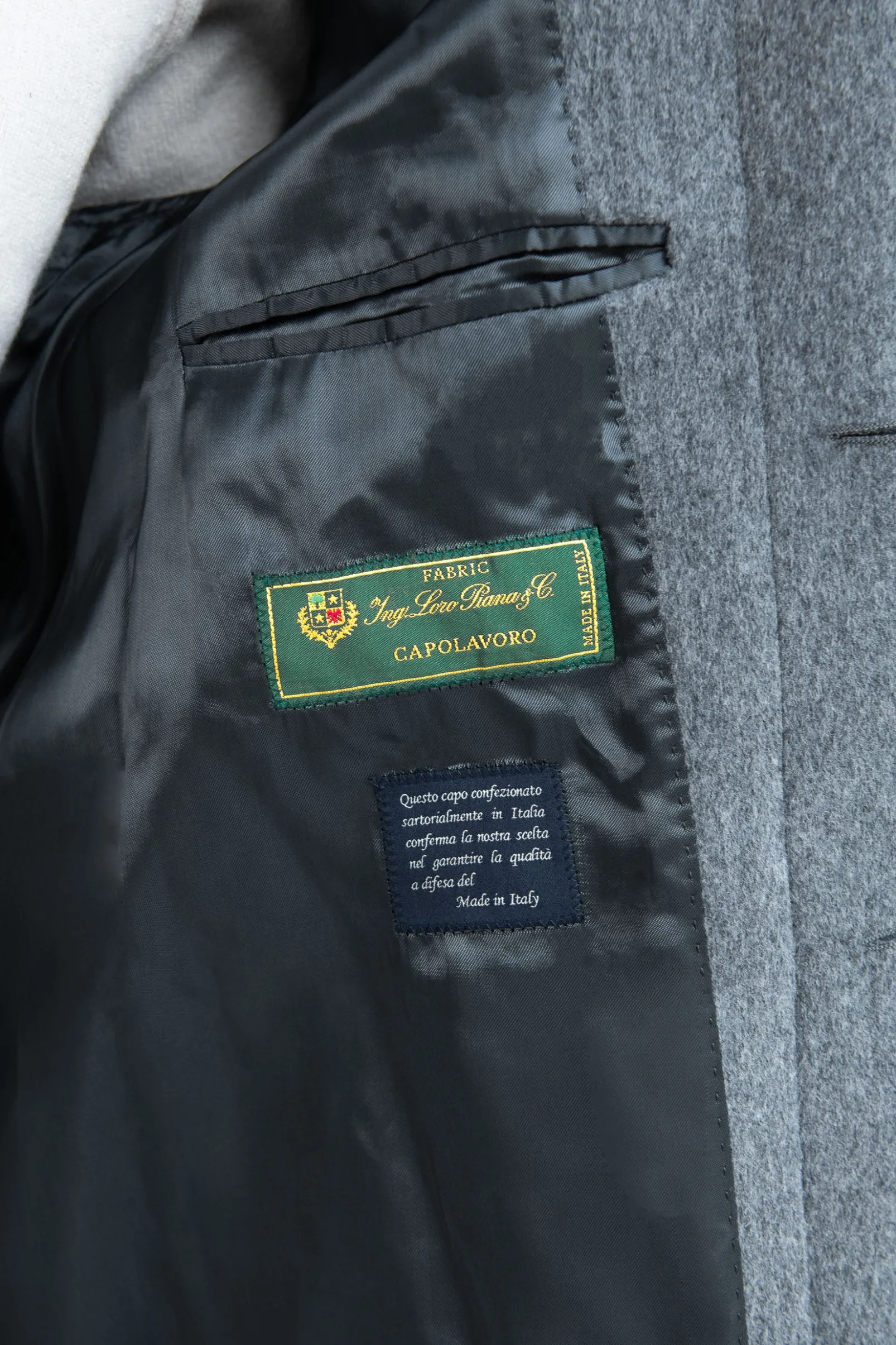grey_raglan_coat__made_in_1.webp Grey raglan coat – Made in Italy