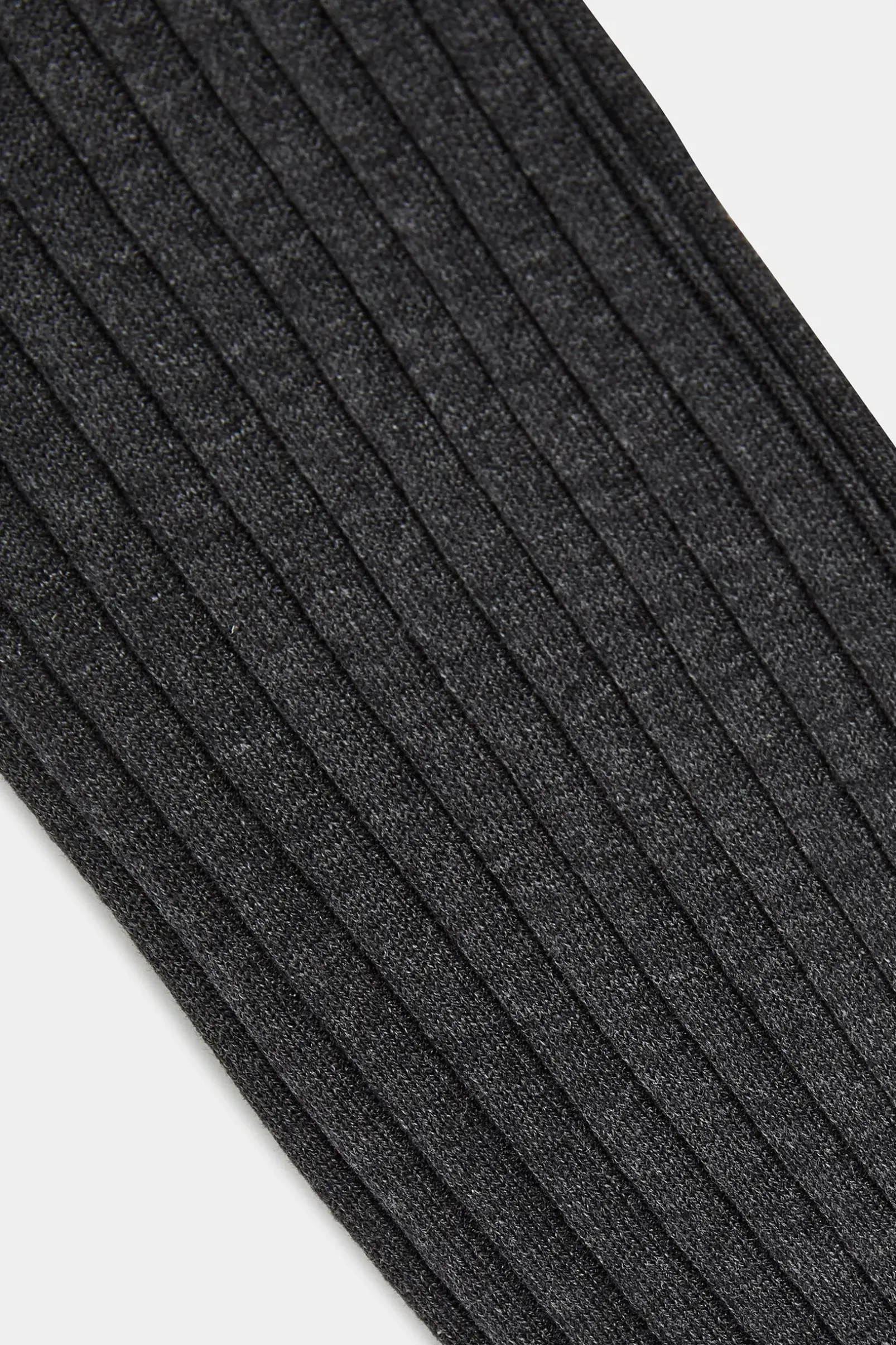 grey_short_socks__made_in_3.webp Grey short socks - Made in Italy