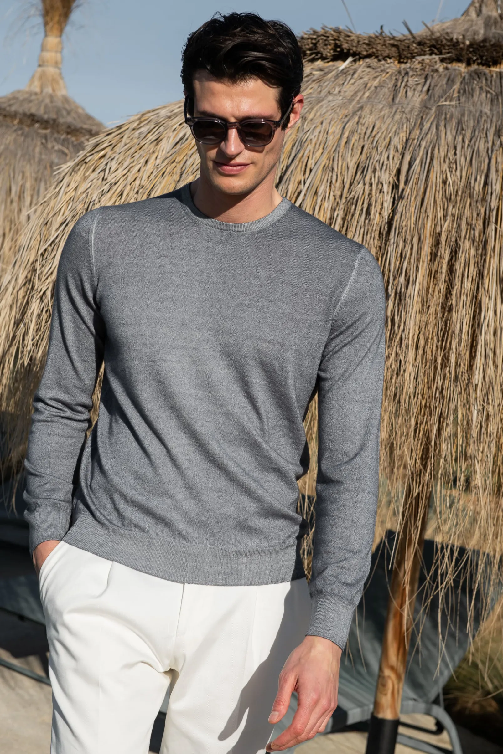 grey_superlight_cashmere__0.webp Grey superlight cashmere round neck – Made in italy