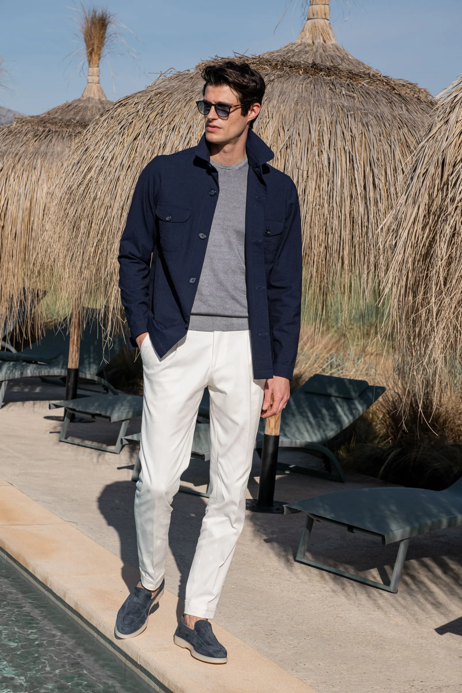 grey_superlight_cashmere__6.webp Grey superlight cashmere round neck – Made in italy