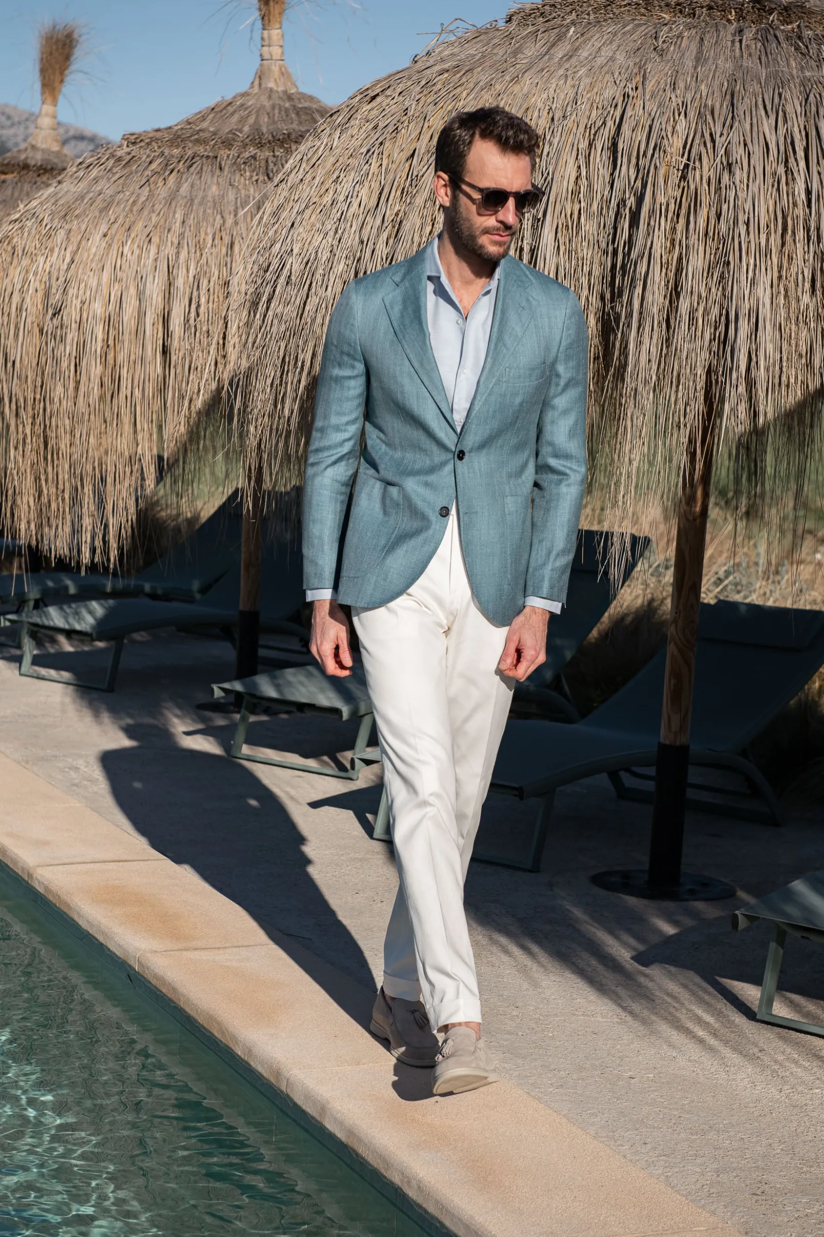 light_blue_chambray_cotto_2.webp Light blue chambray cotton shirt - Made in Italy