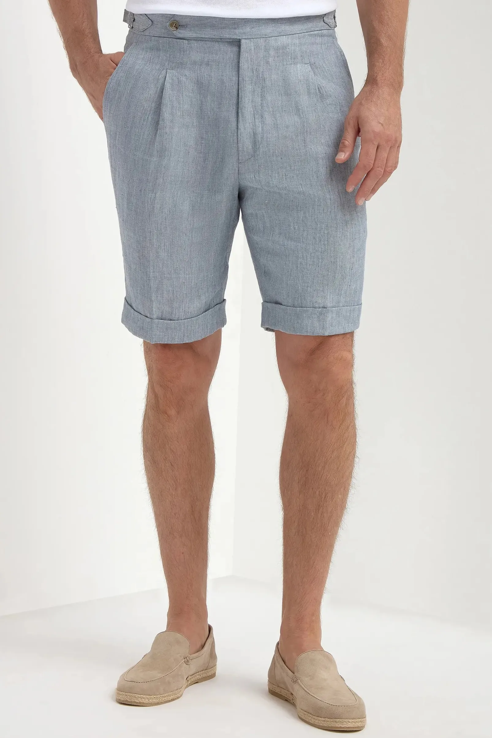 light_blue_herringbone_li_3.webp Light blue herringbone linen shorts - Made in Italy