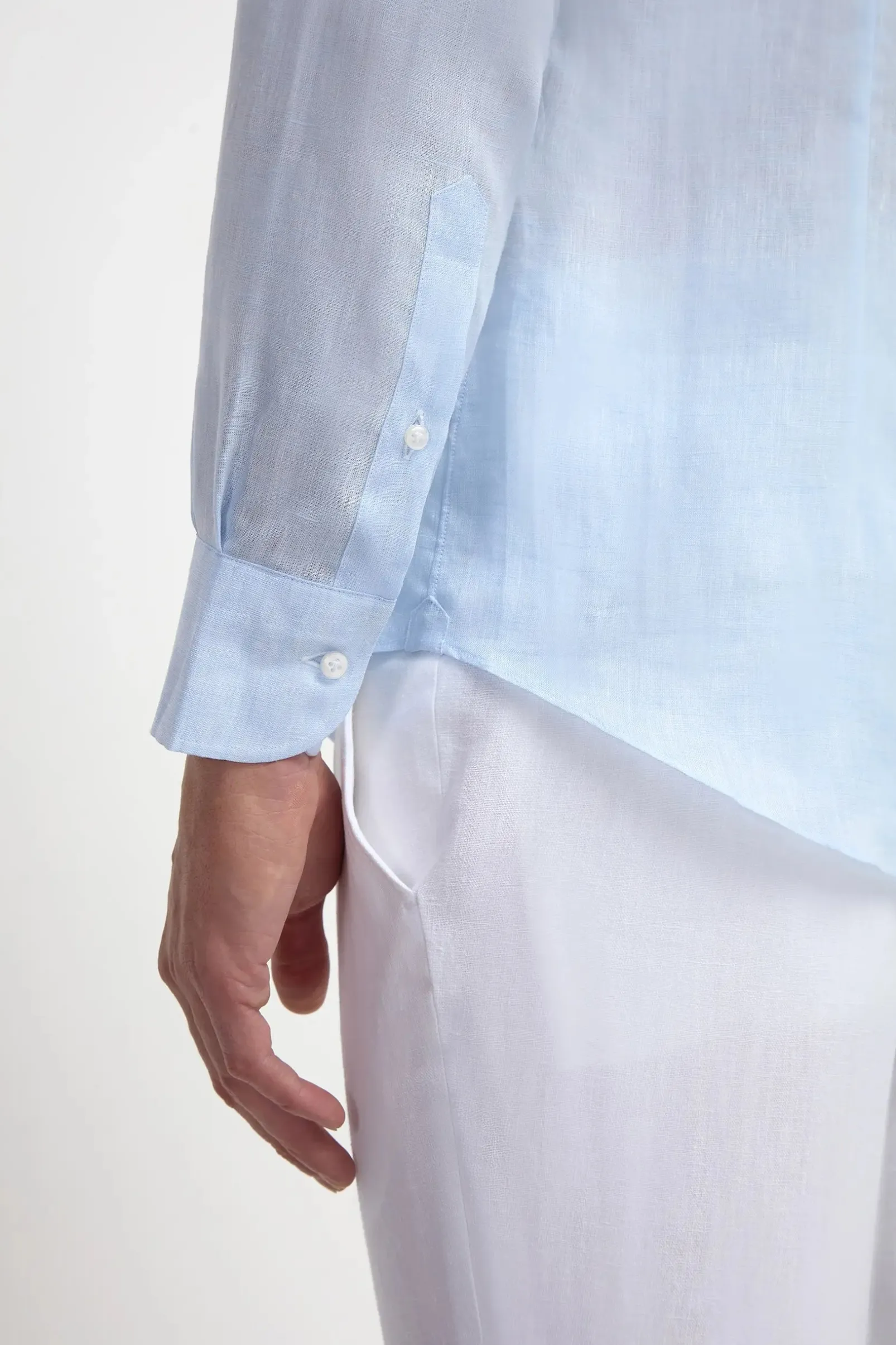 light_blue_linen_shirt__m_1.webp Light blue linen shirt - Made in Italy