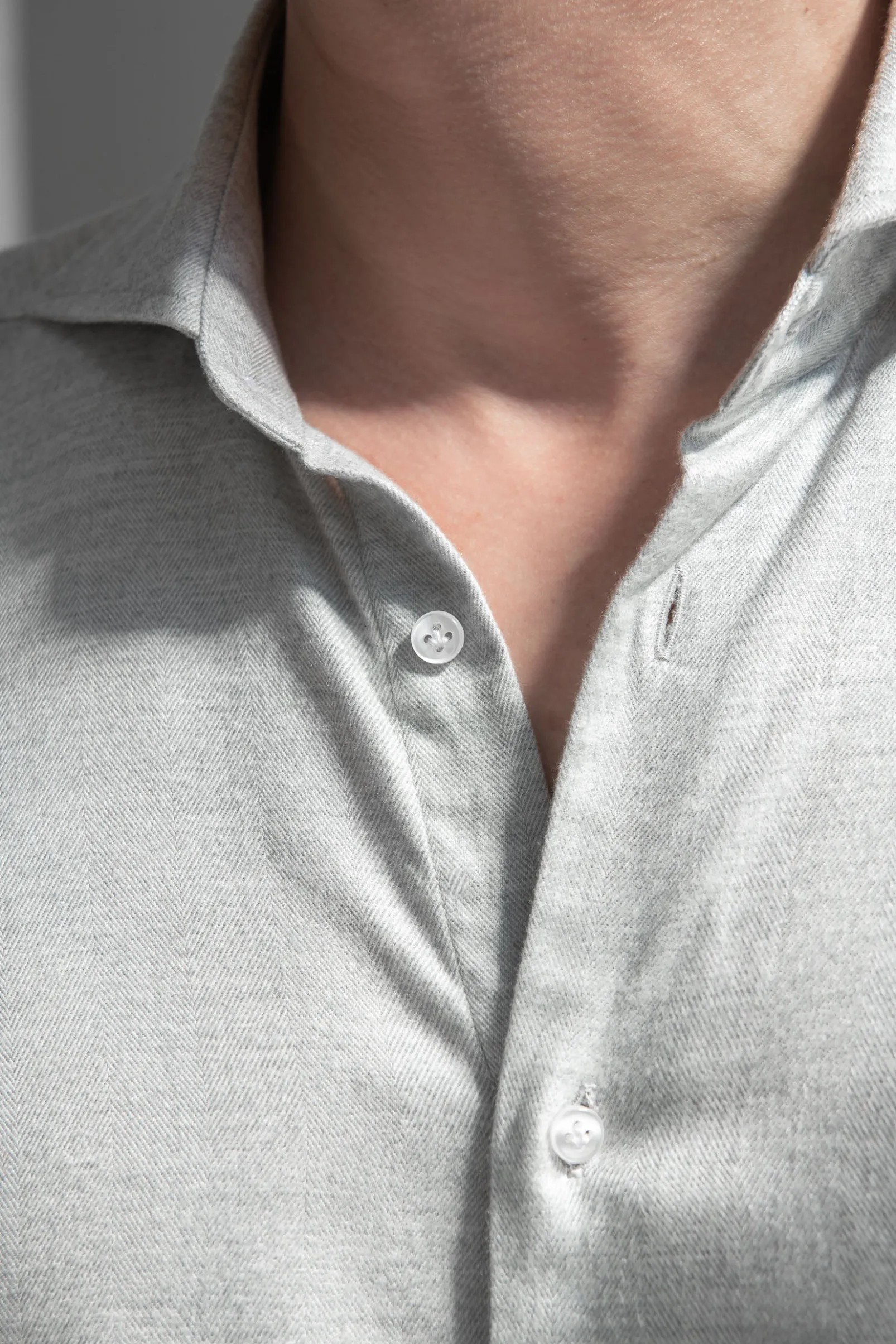light_grey_herringbone_co_2.webp Light grey herringbone cotton and Tencel™ shirt - Made In Italy