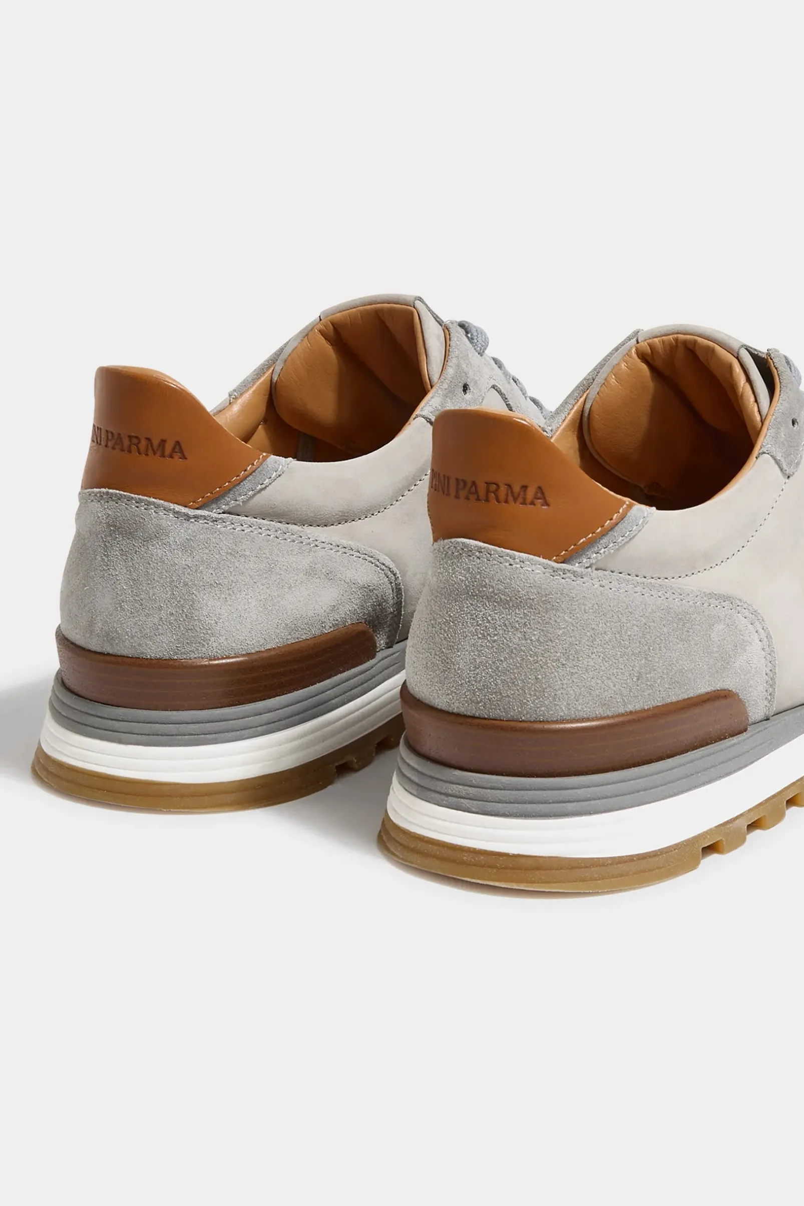 light_grey_nabuk_and_sued_1.webp Light grey nabuk and suede runners - Made In Italy