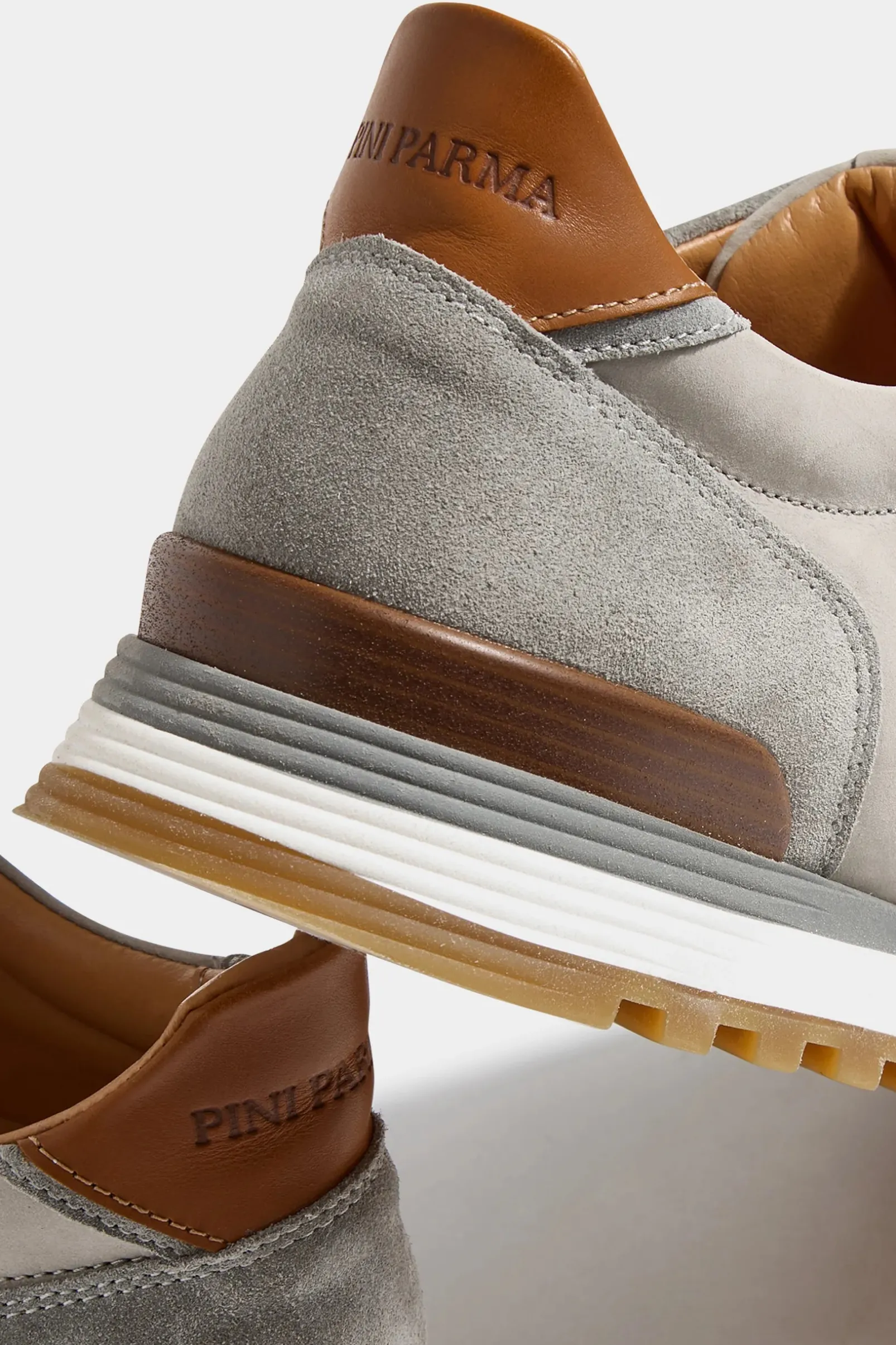 light_grey_nabuk_and_sued_3.webp Light grey nabuk and suede runners - Made In Italy