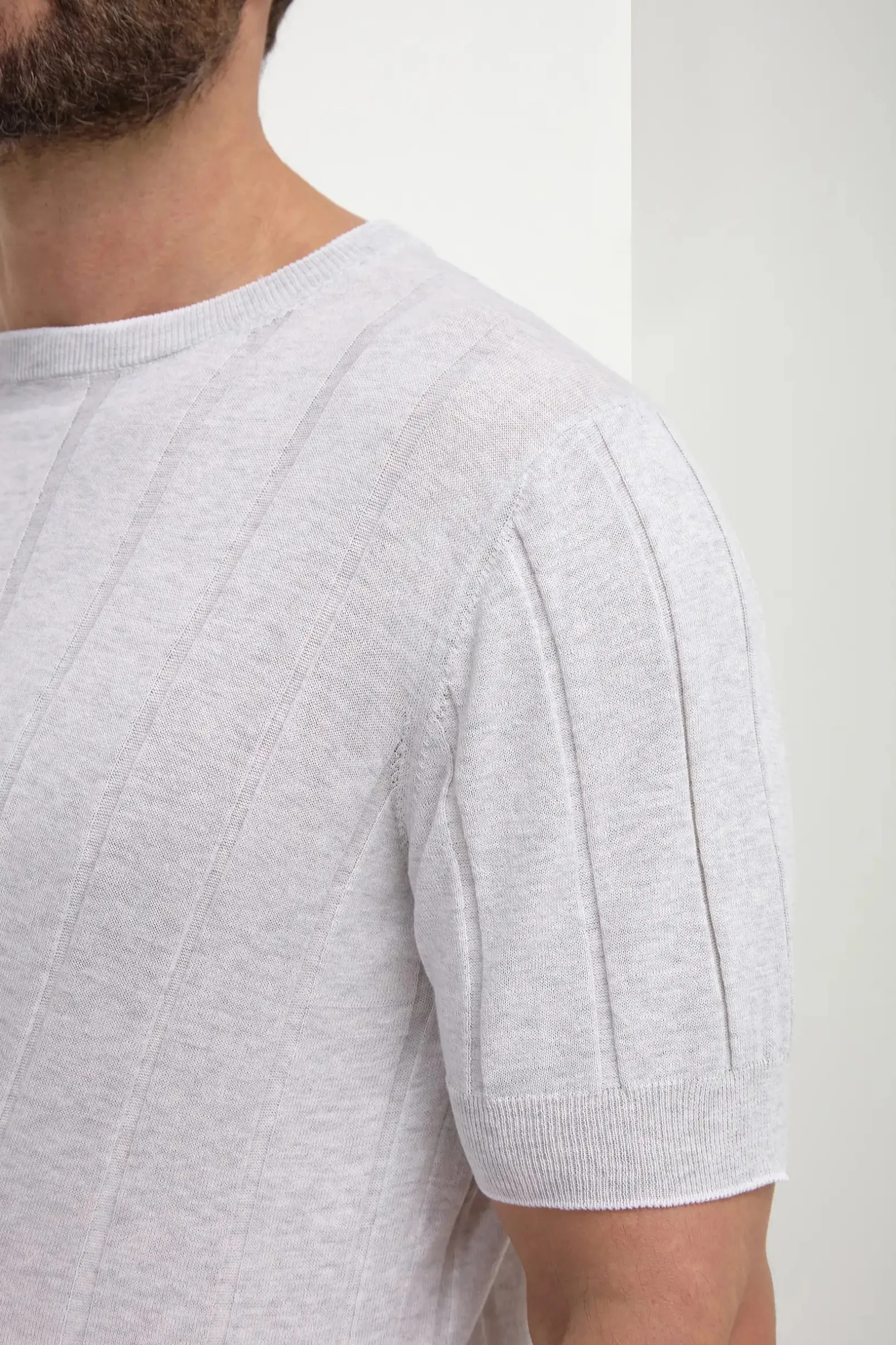 light_grey_ribbed_tshirt__3.webp Light grey ribbed t-shirt - Made in Italy