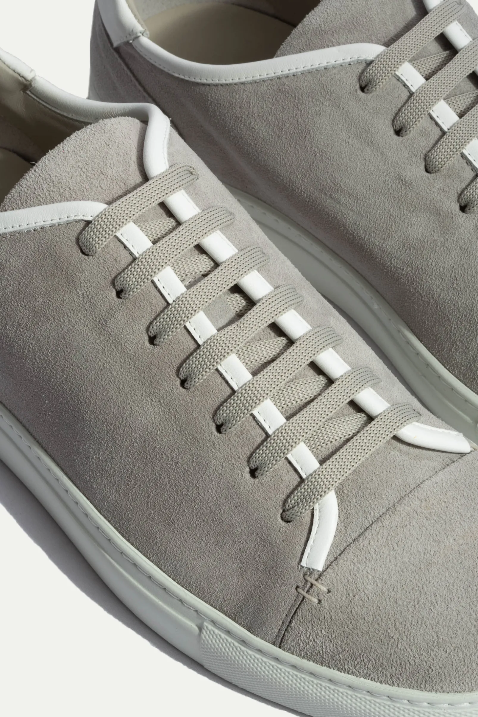 light_grey_suede_sneakers_1.webp Light grey suede sneakers - Made In Italy