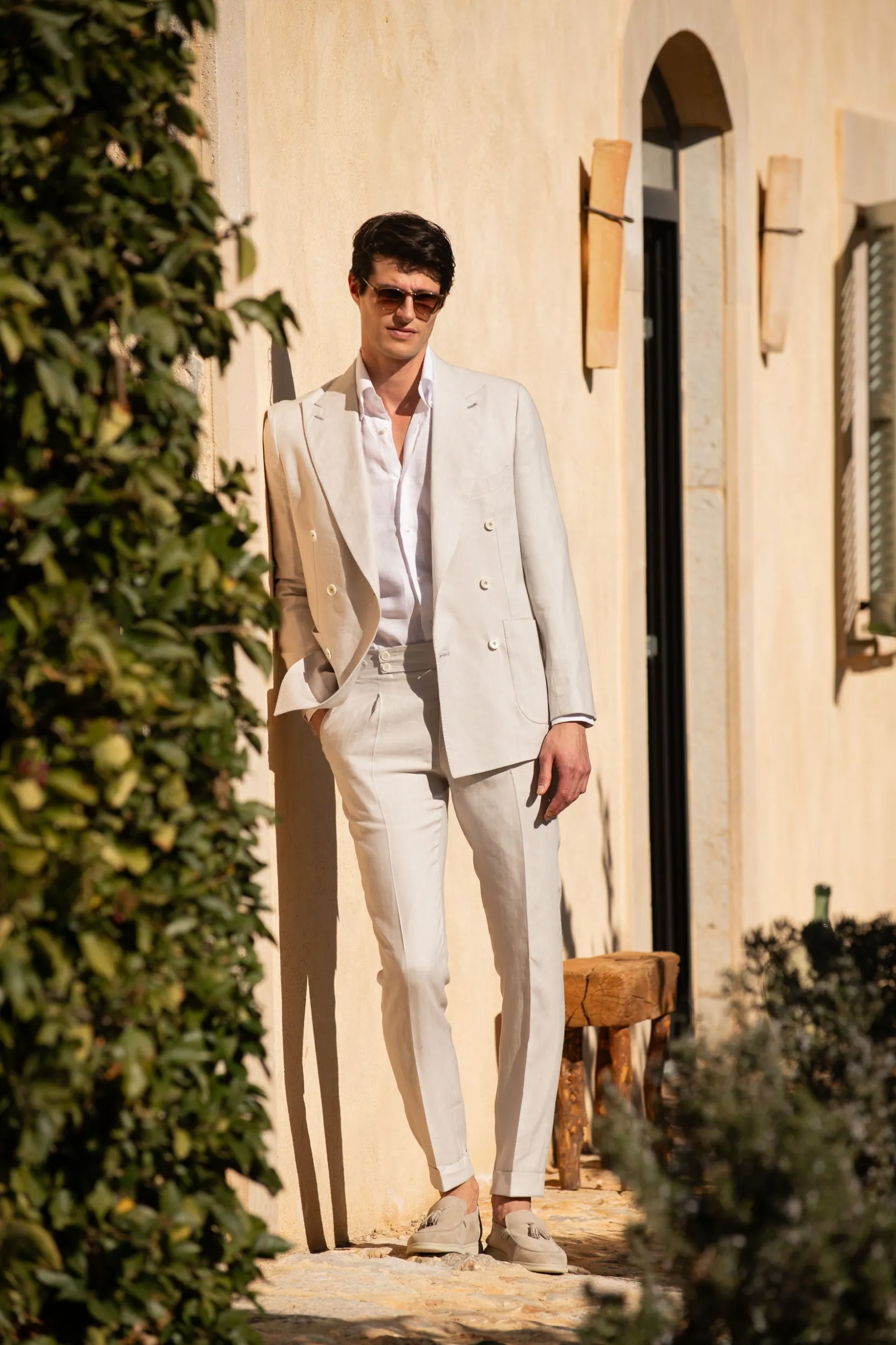 natural_herringbone_doubl_1.webp Natural herringbone double breasted suit - Made in Italy