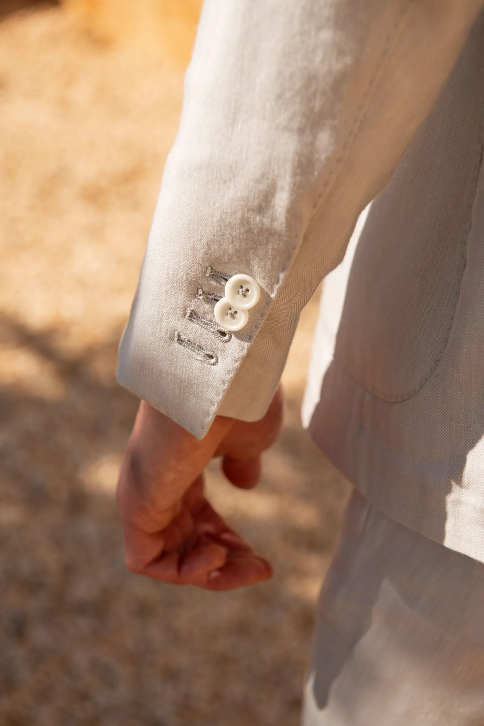 natural_herringbone_doubl_4.webp Natural herringbone double breasted suit - Made in Italy