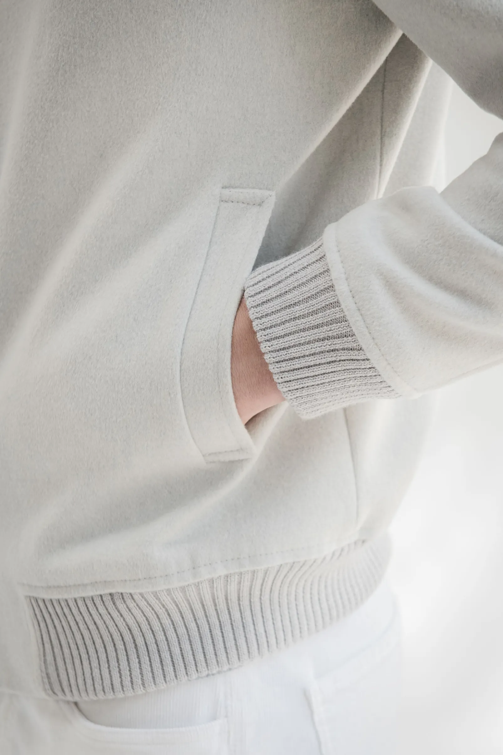 offwhite_bomber_with_remo_3.webp Off-white bomber with removable mink collar – Made in Italy