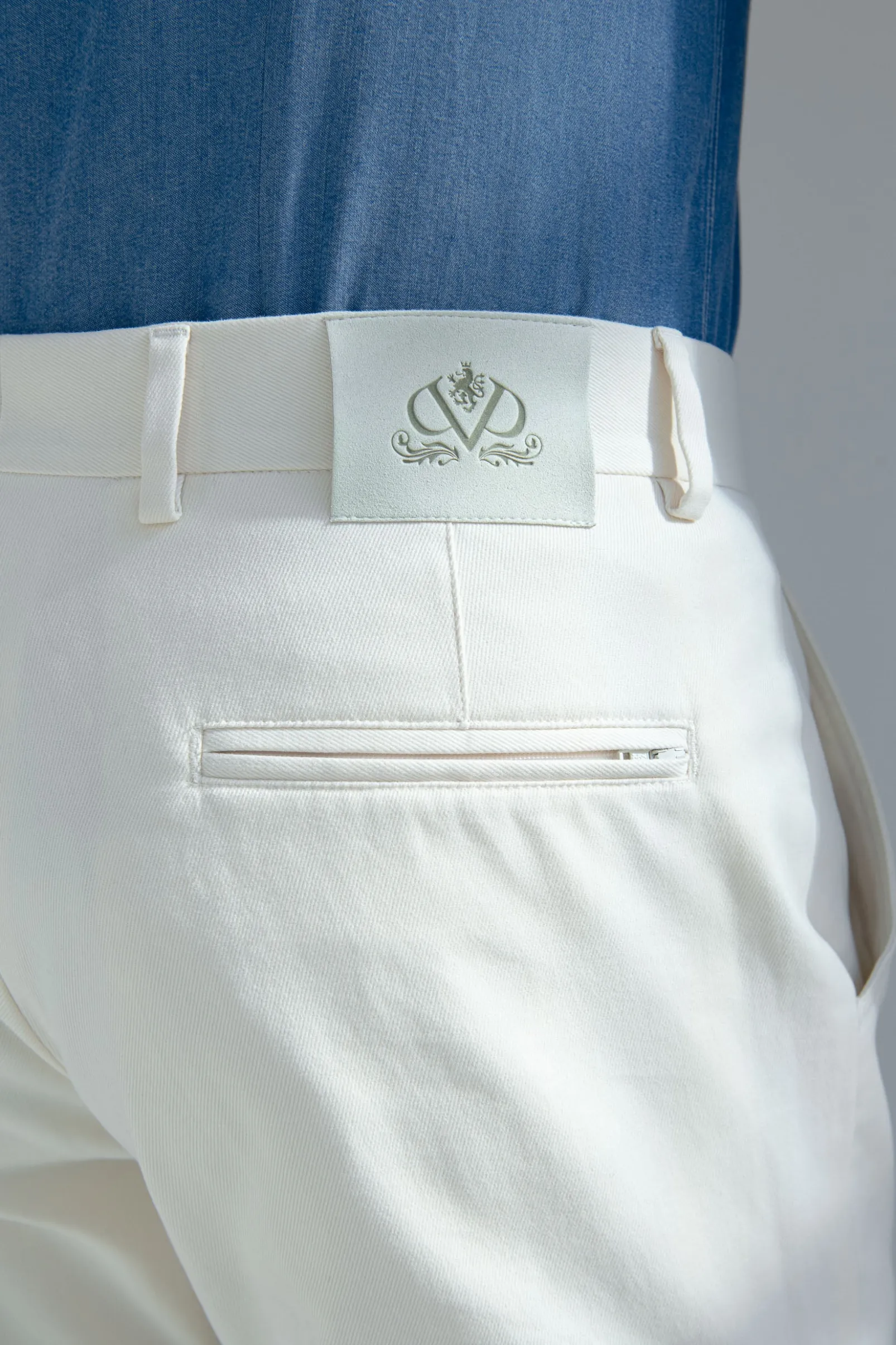 offwhite_cotton_and_cashm_3-1.webp Off-white cotton and cashmere Garda trousers - Made in Italy