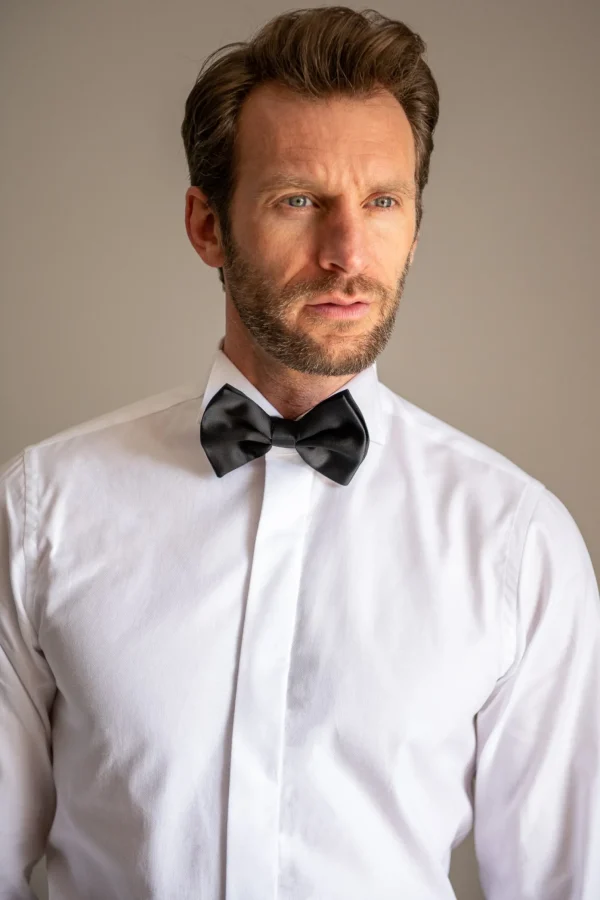 Pre-tied black silk bow tie - Made In Italy