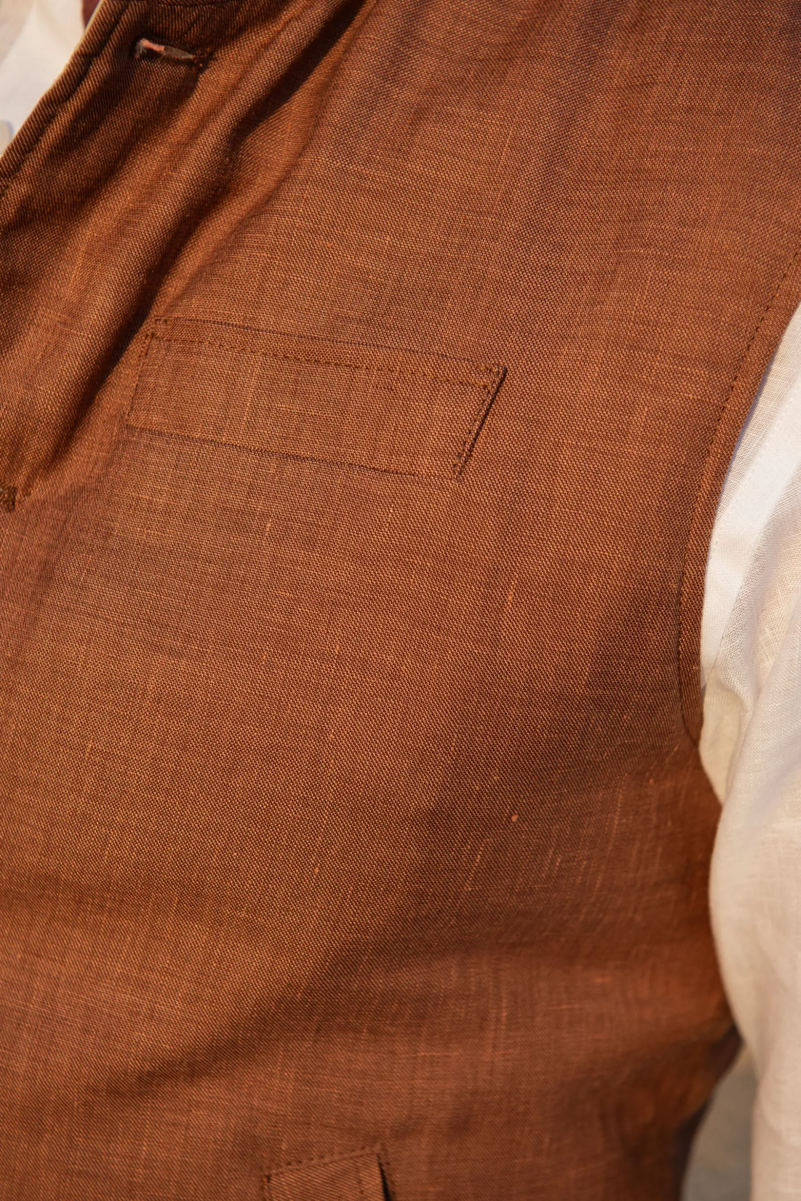 rusty_and_beige_reversibl_3.webp Rusty and beige reversible vest – Made in Italy