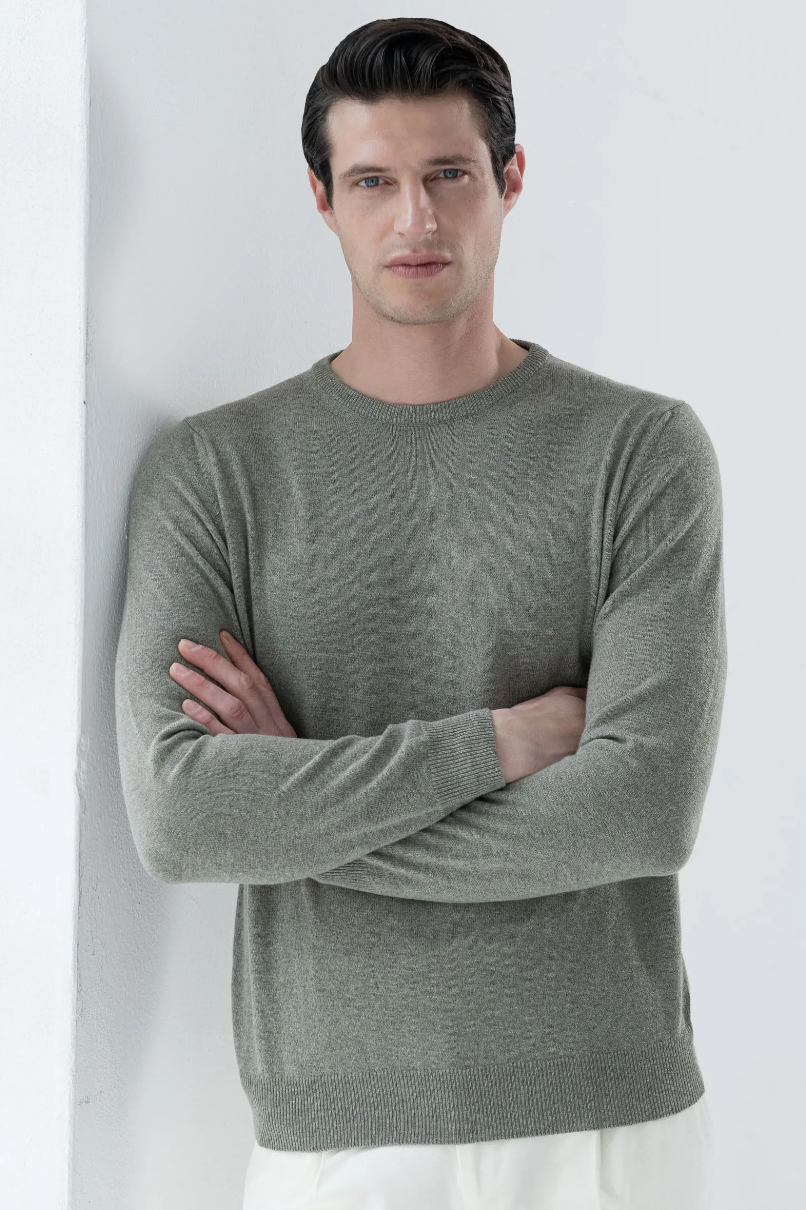 sage_cashmere_round_neck__0.webp Sage cashmere round neck – Made in italy