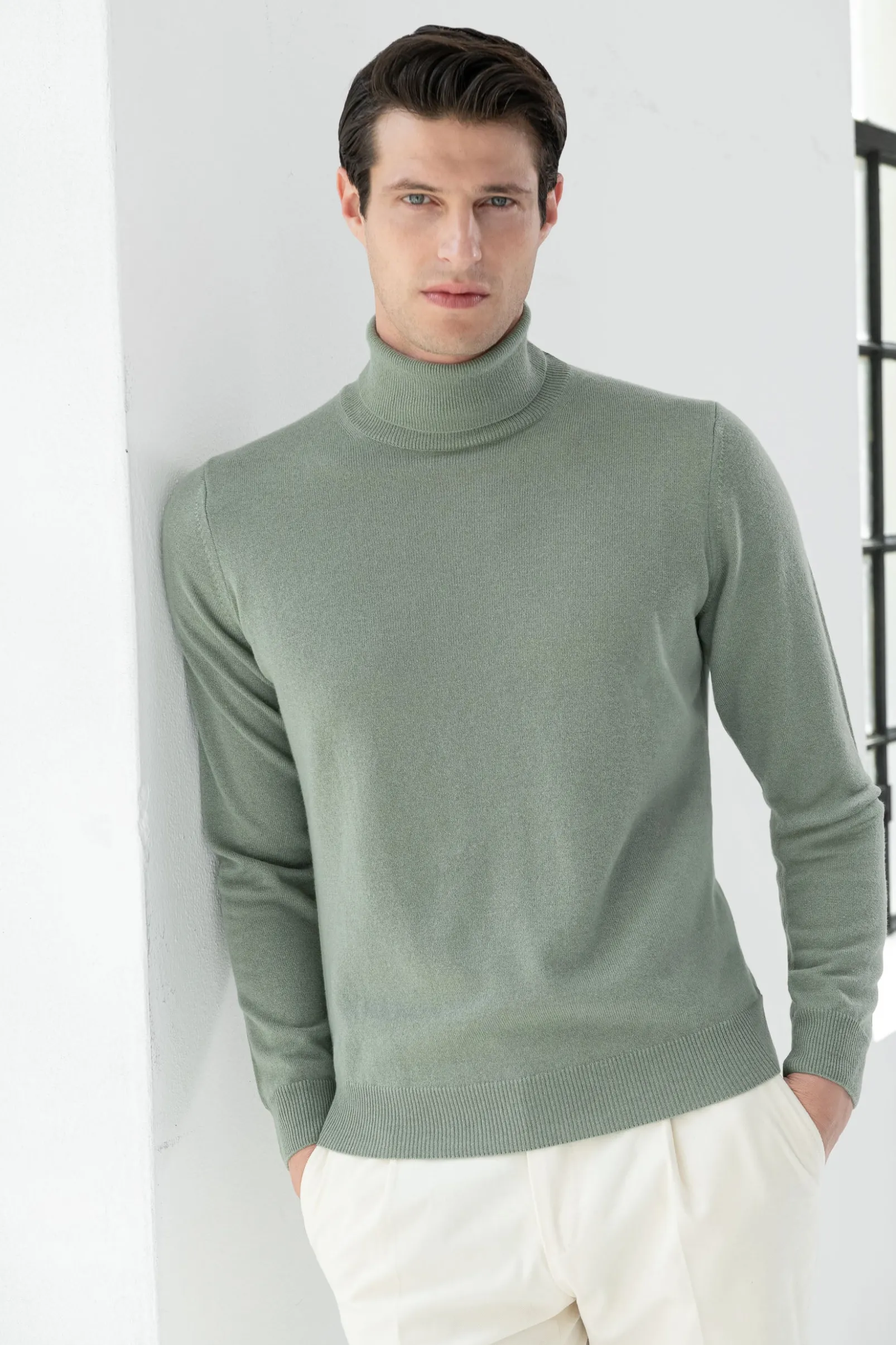 sage_cashmere_turtleneck__0.webp Sage cashmere turtleneck – Made in italy